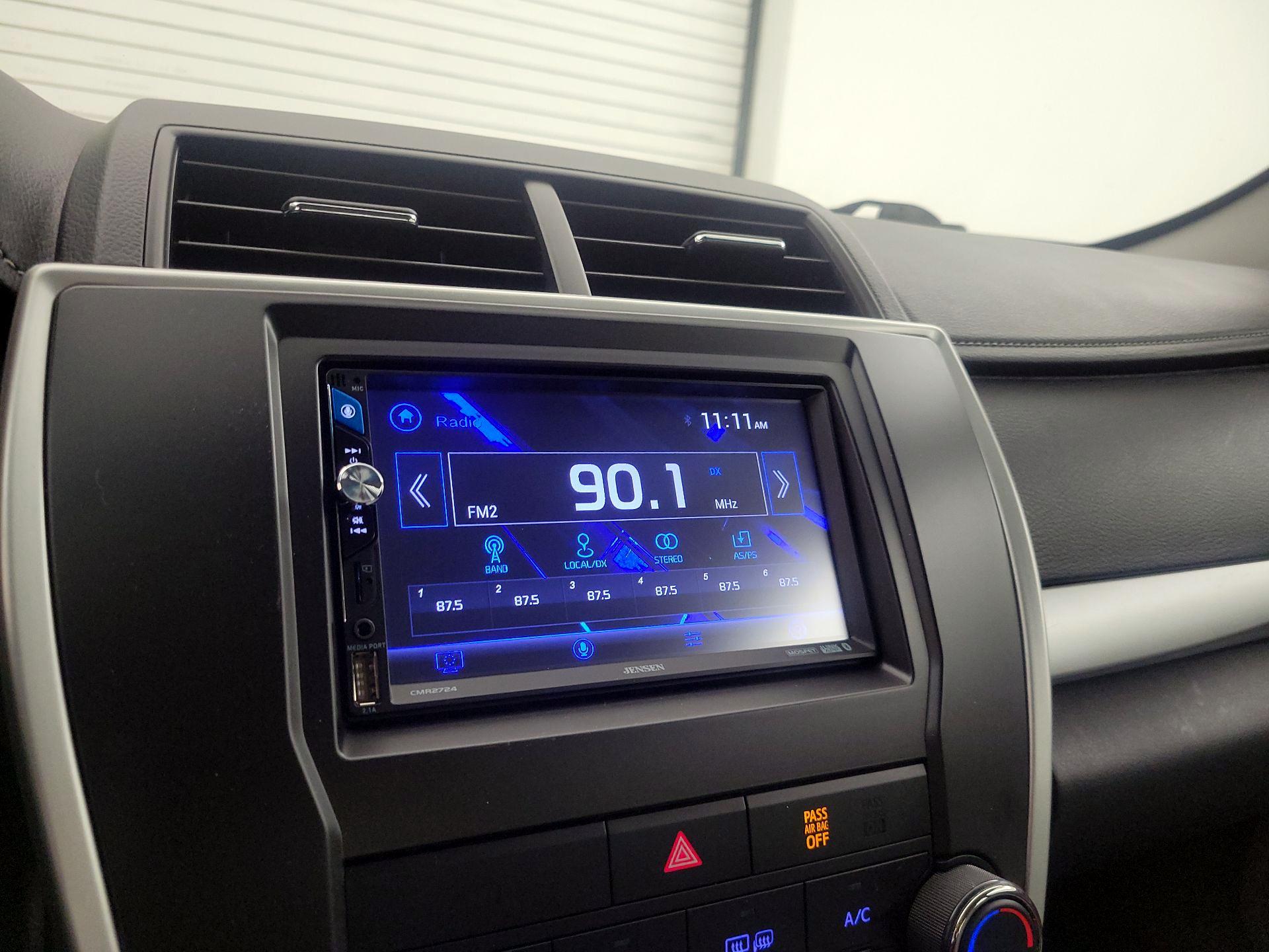 Thumbnail: 2016 Toyota Camry - 15