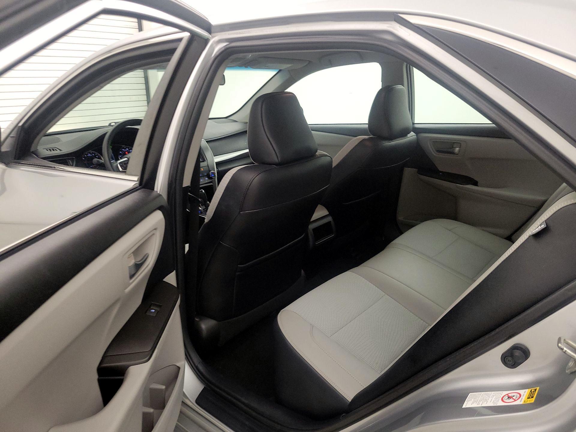 Thumbnail: 2016 Toyota Camry - 19