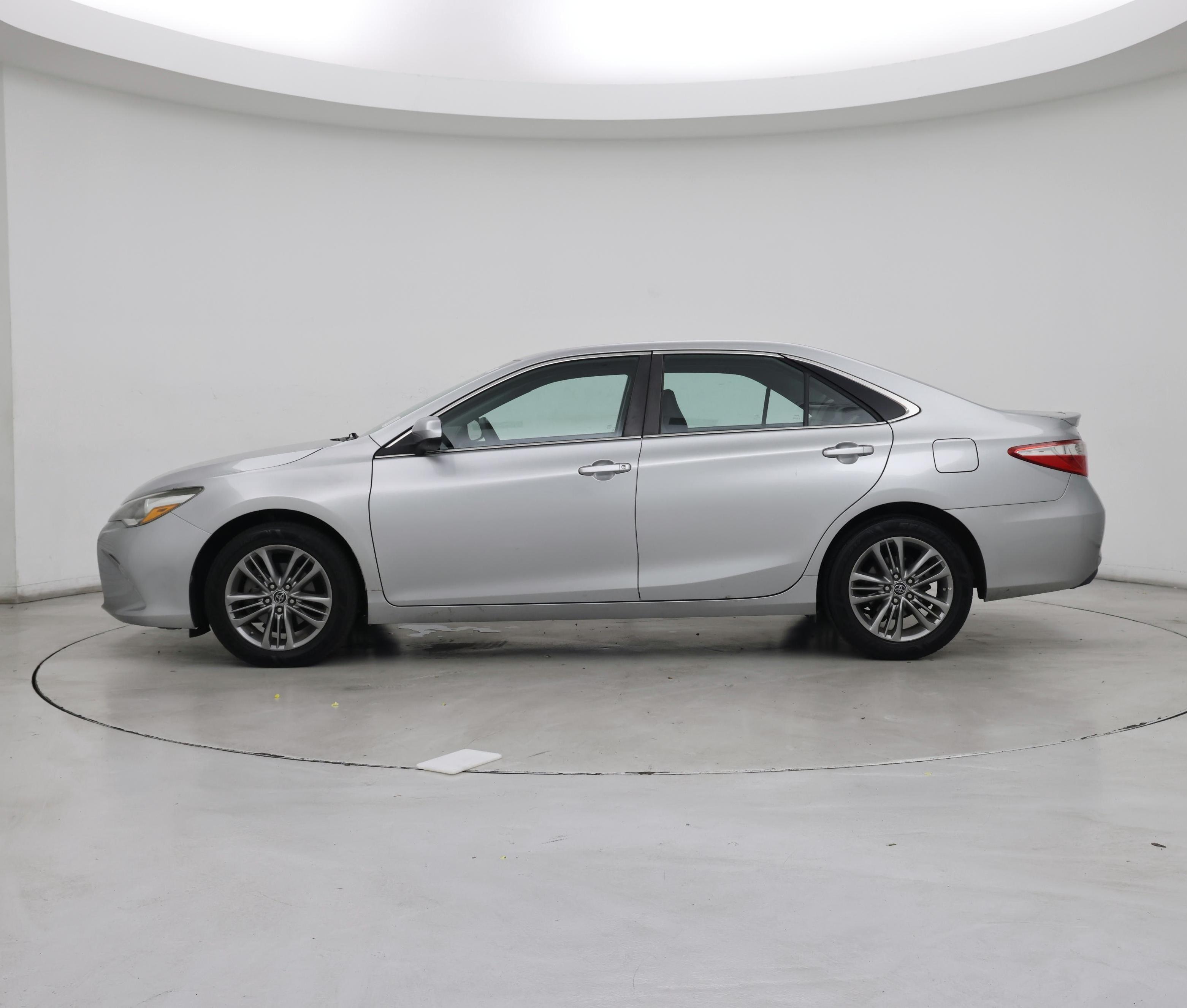 Thumbnail: 2016 Toyota Camry - 3