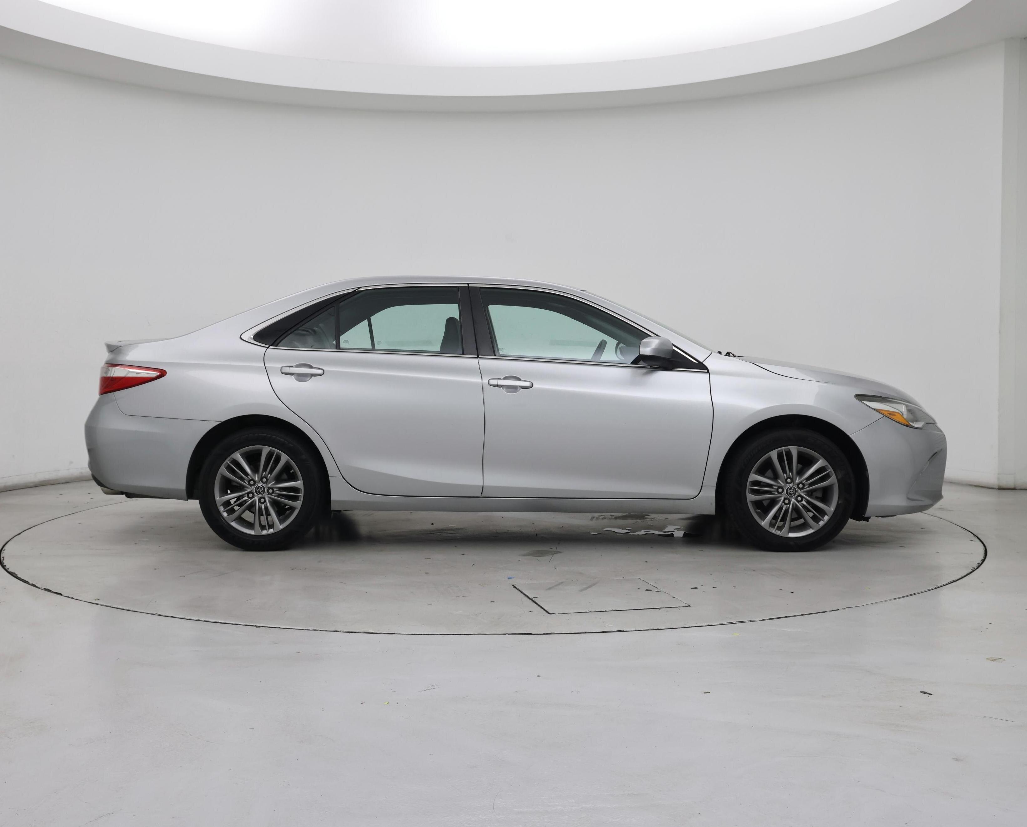 Thumbnail: 2016 Toyota Camry - 7