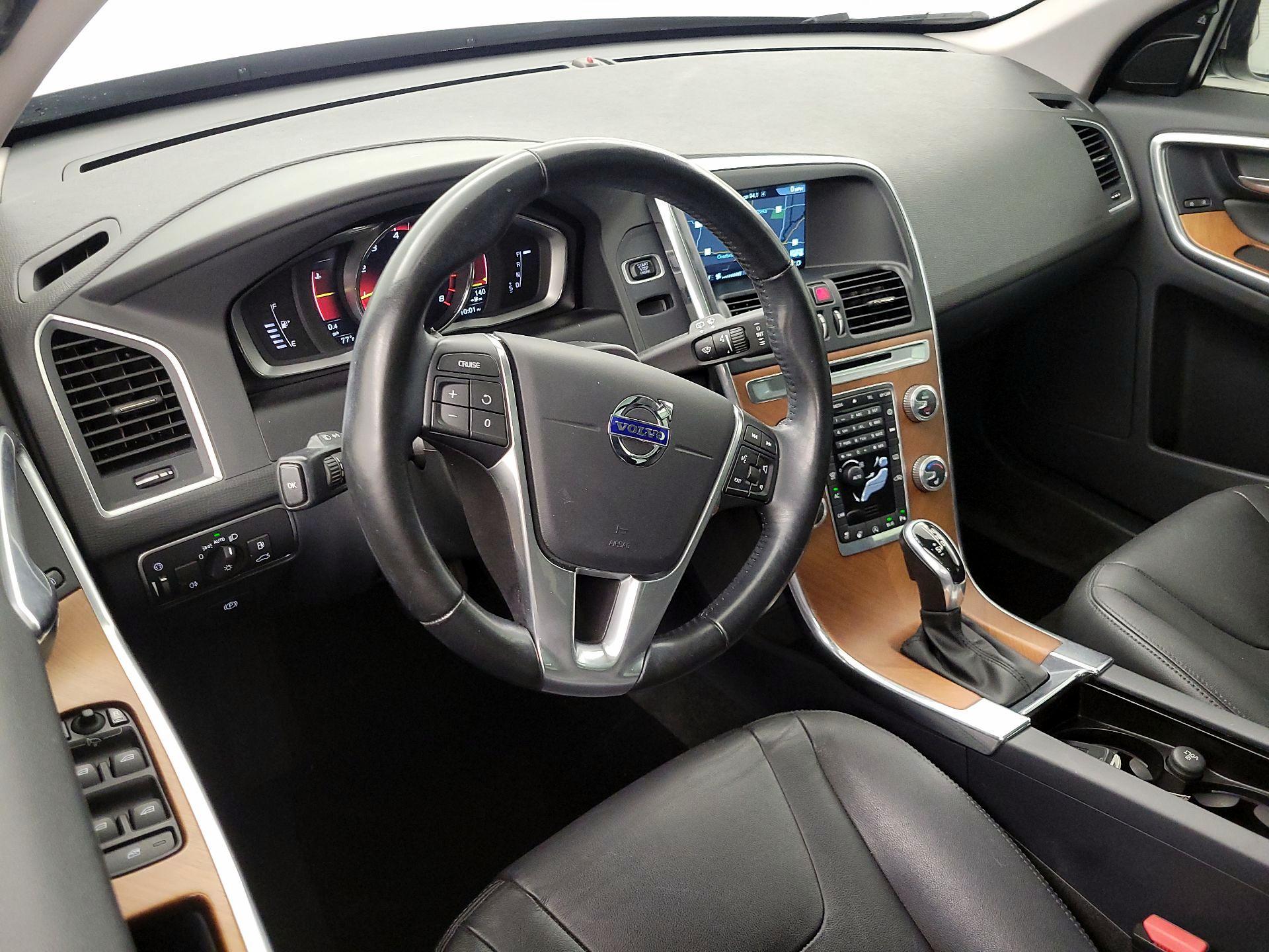 Thumbnail: 2017 Volvo XC60 - 9
