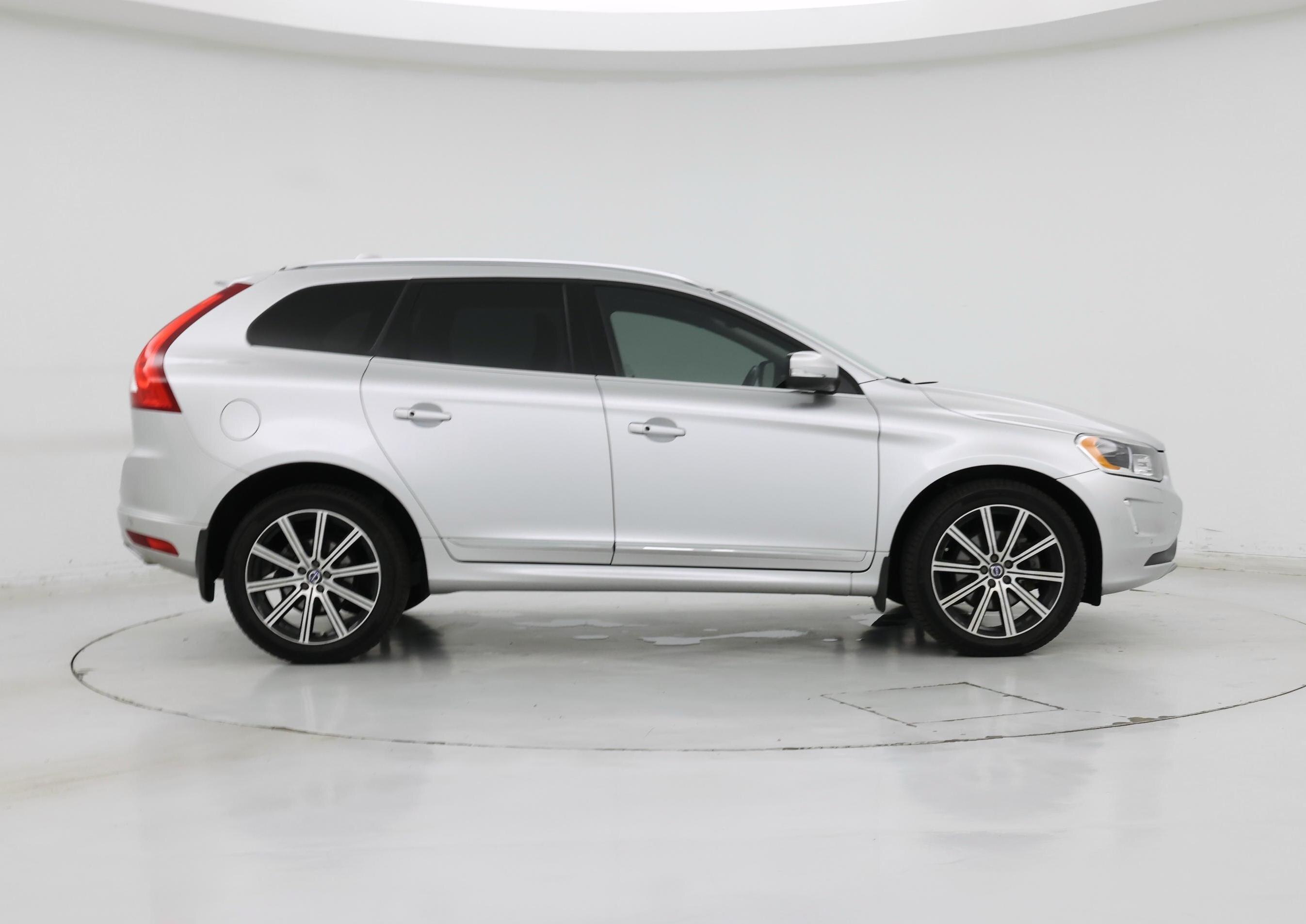 Thumbnail: 2017 Volvo XC60 - 7