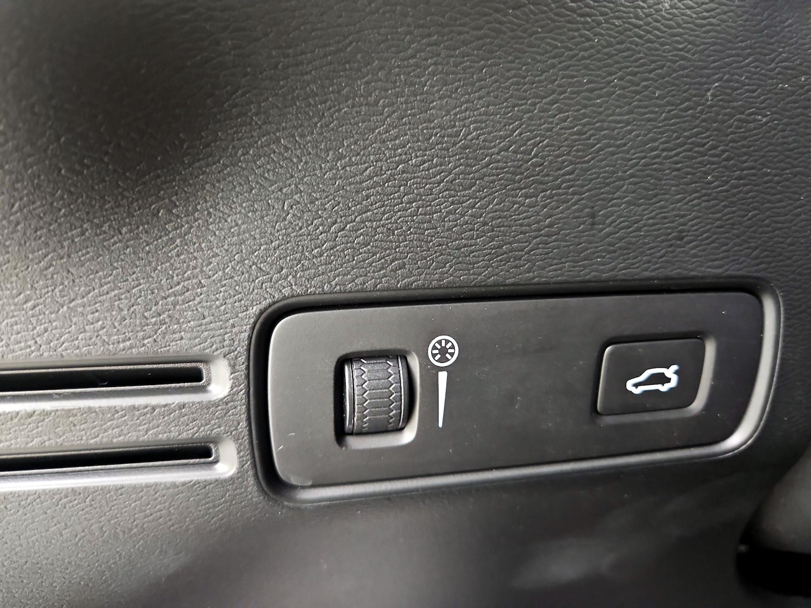2019 Volvo XC40 Momentum - Photo 14