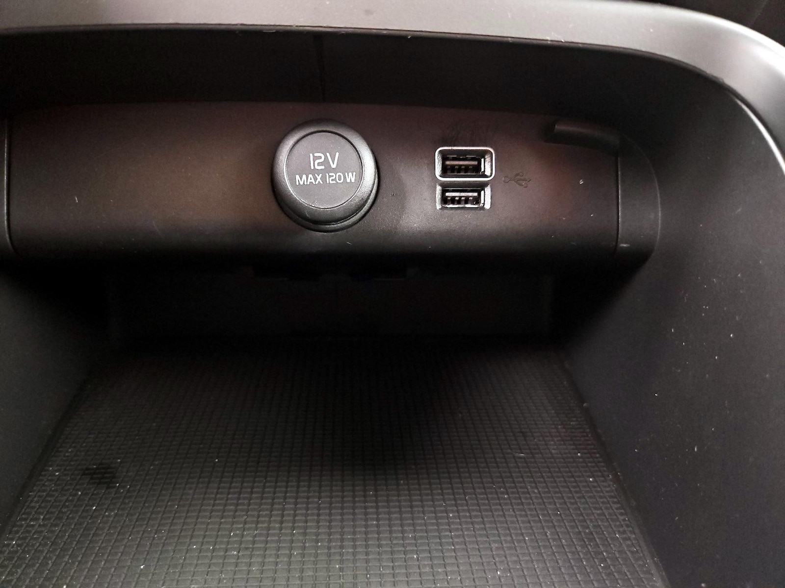 2019 Volvo XC40 Momentum - Photo 19