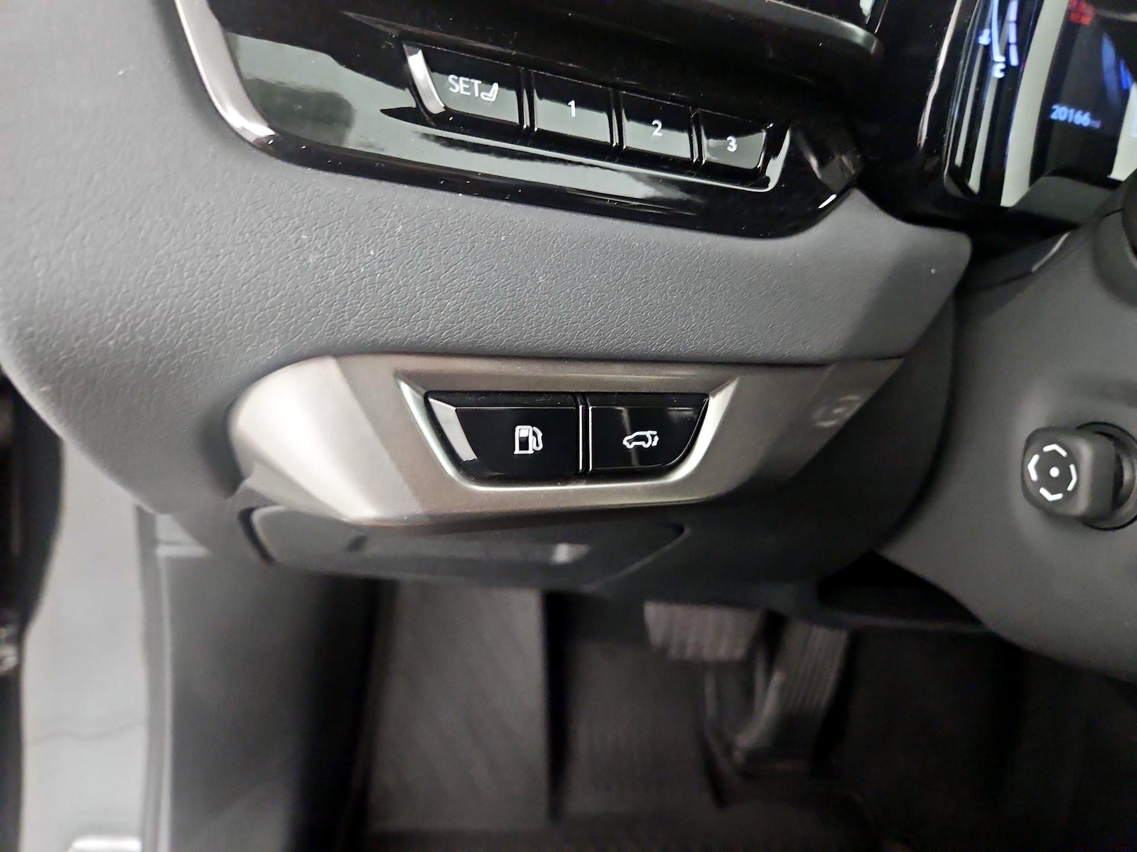 2024 Lexus RX Hybrid 350h - Photo 12