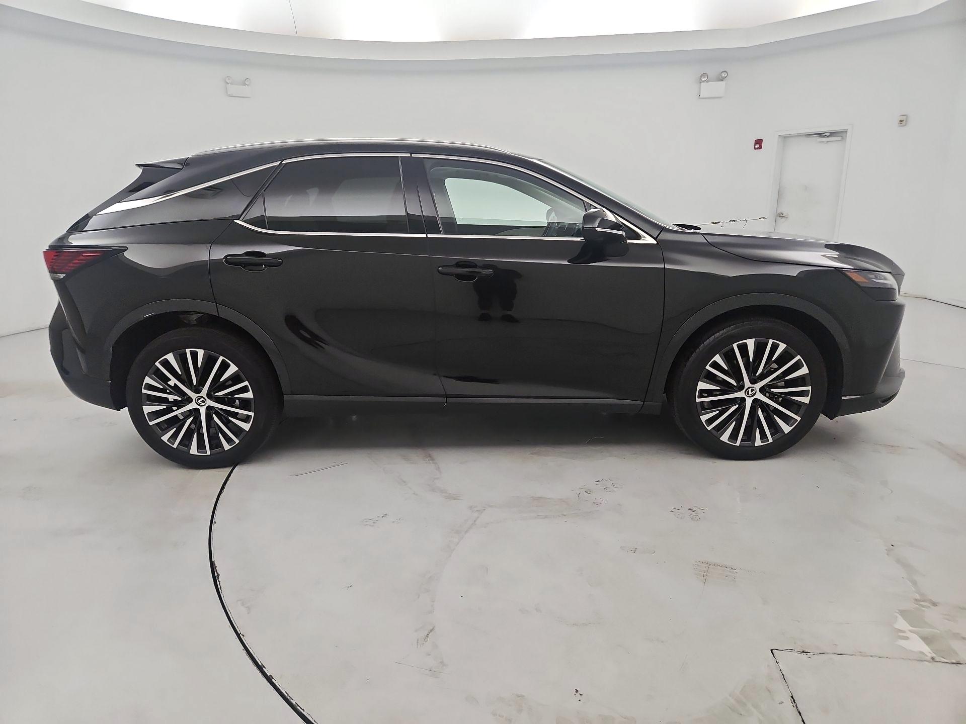 Thumbnail: 2024 Lexus RX - 4