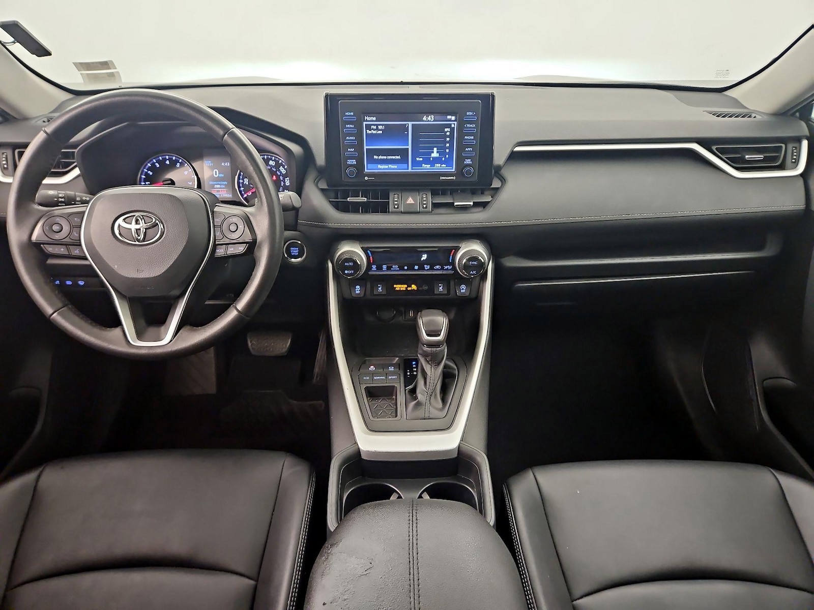 2020 Toyota RAV4 XLE Premium - Photo 10