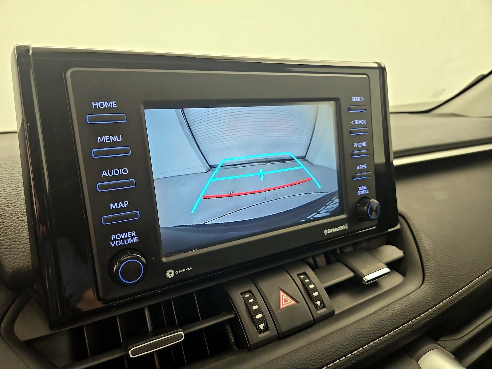 2020 Toyota RAV4 XLE Premium - Photo 15