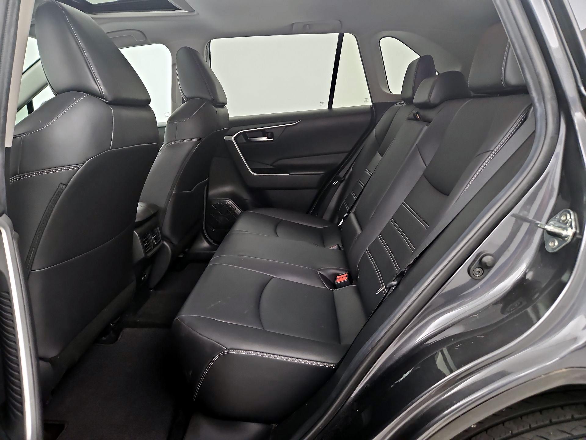 Thumbnail: 2020 Toyota RAV4 - 20