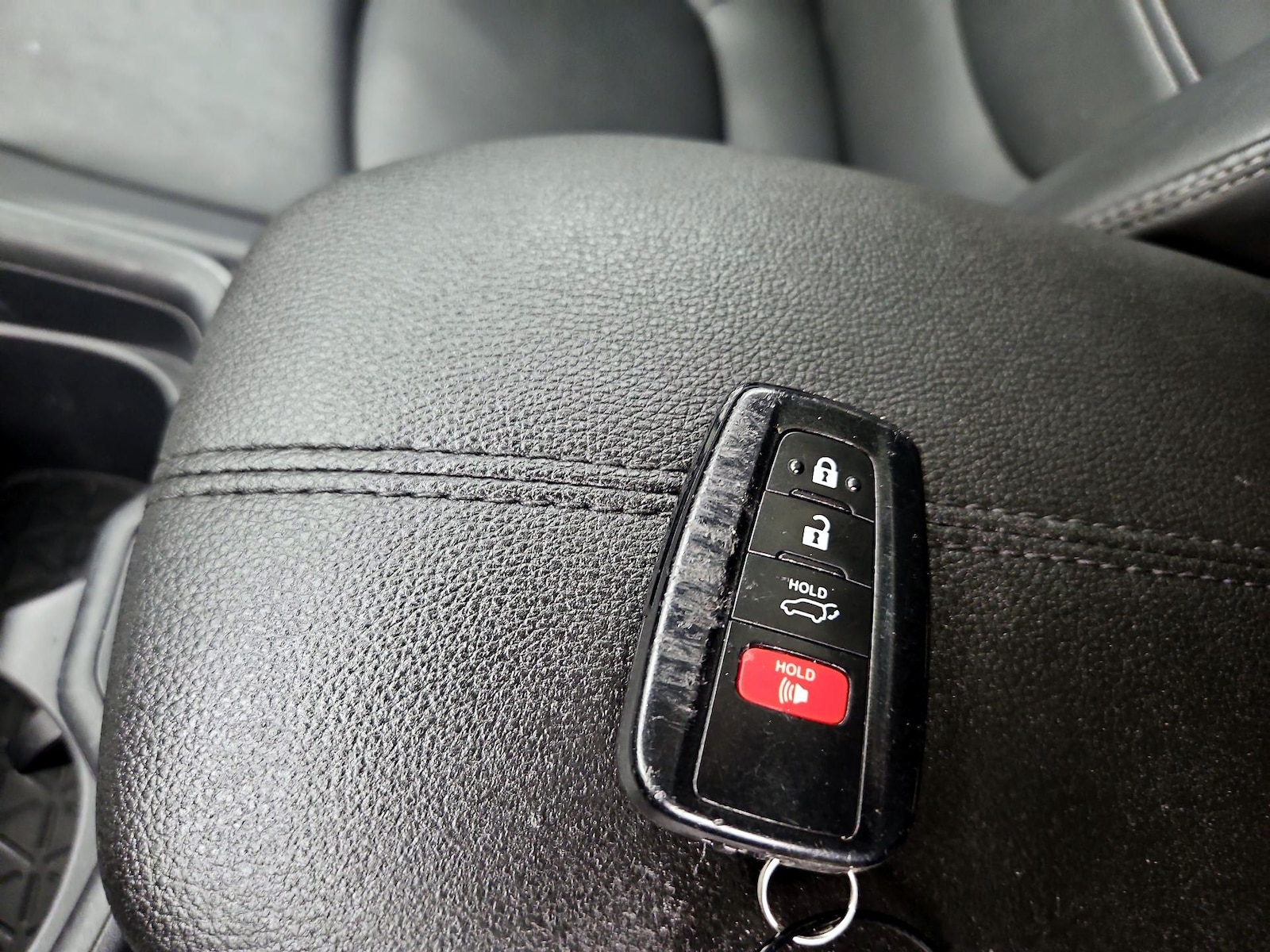 2020 Toyota RAV4 XLE Premium - Photo 24