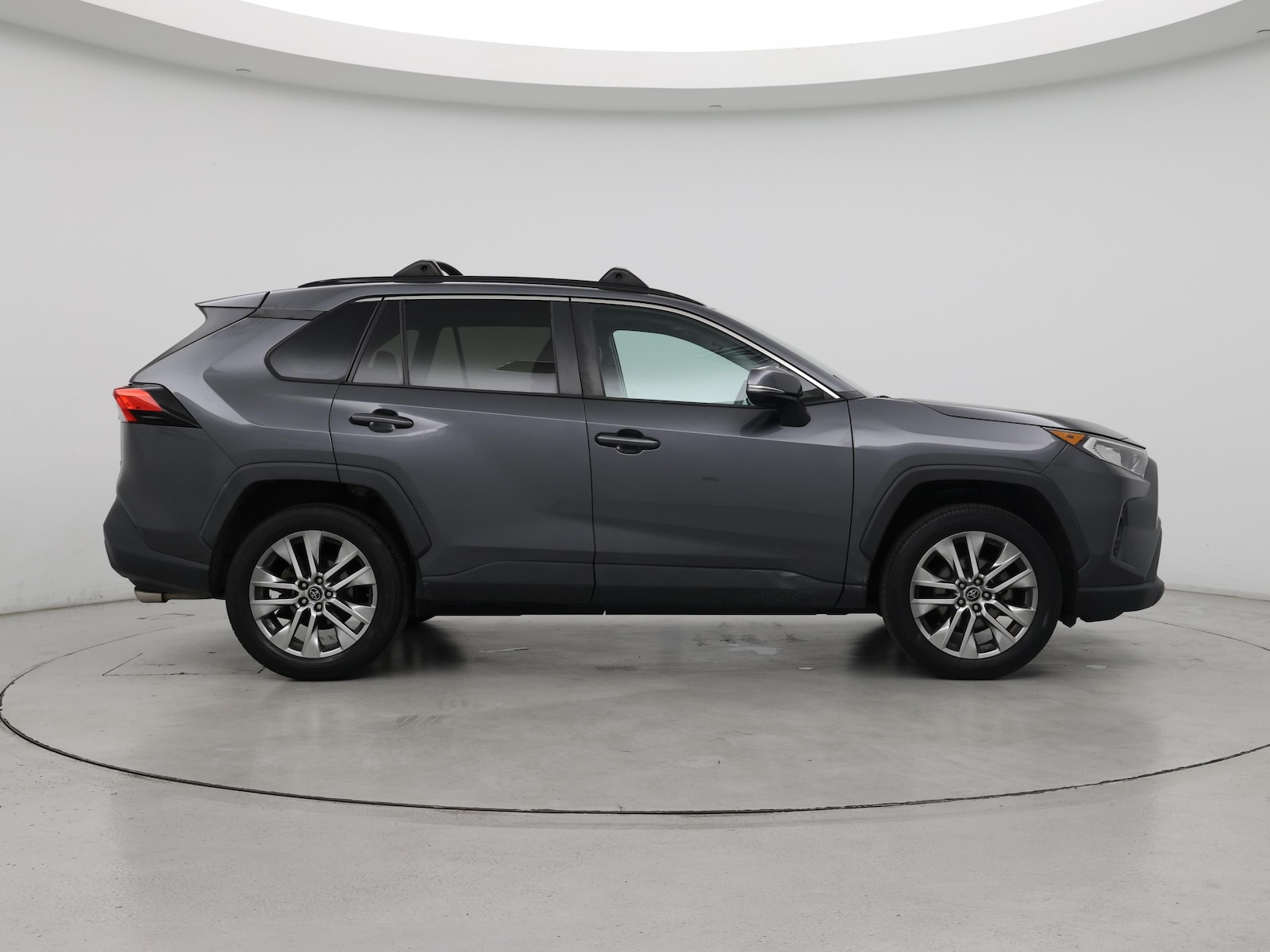 2020 Toyota RAV4 XLE Premium - Photo 8
