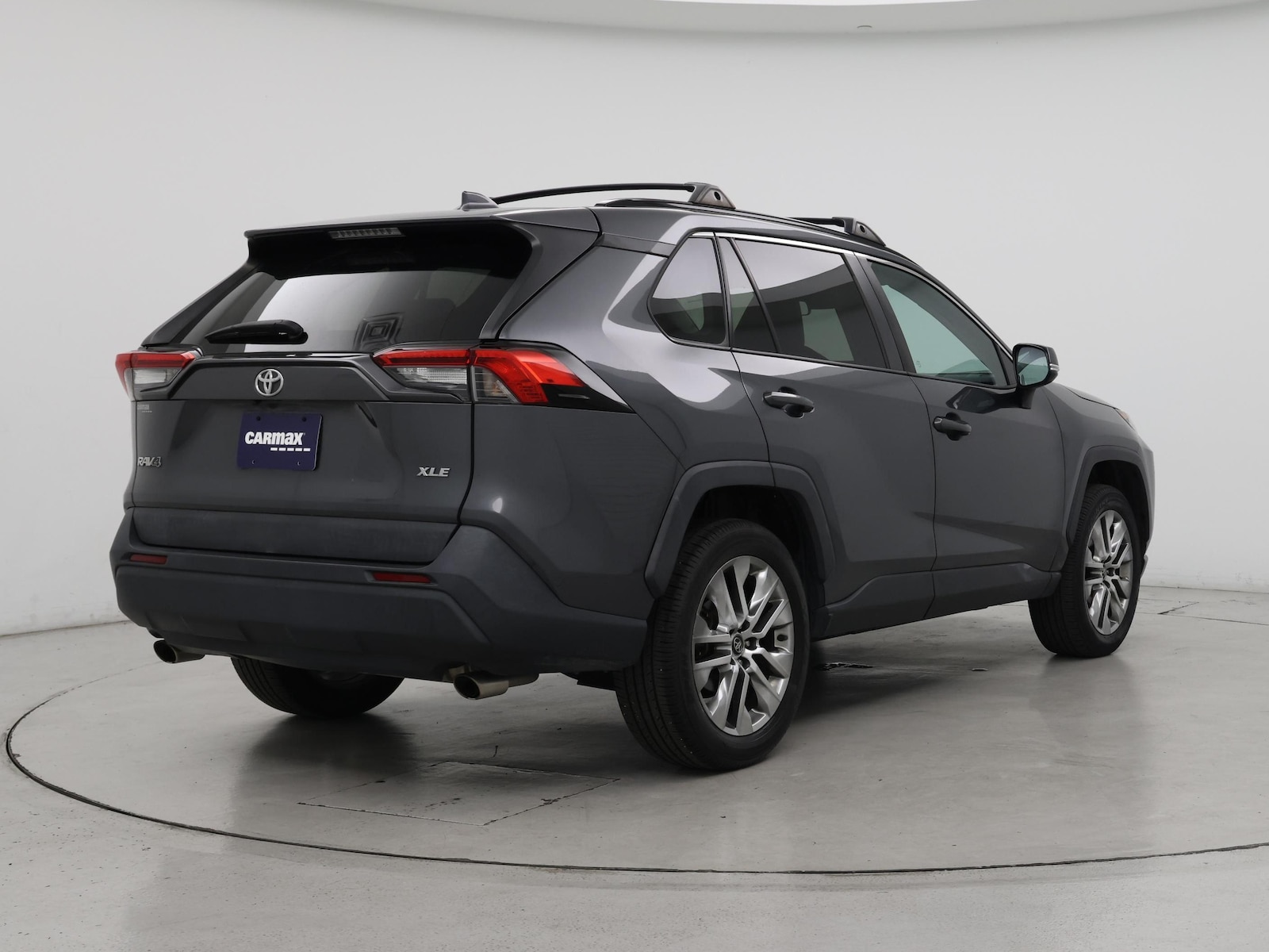 2020 Toyota RAV4 XLE Premium - Photo 9