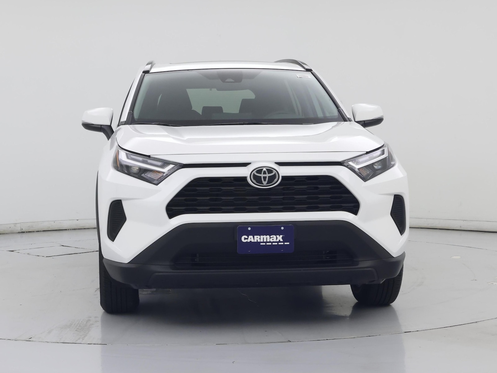 2025 Toyota RAV4 XLE - Photo 6