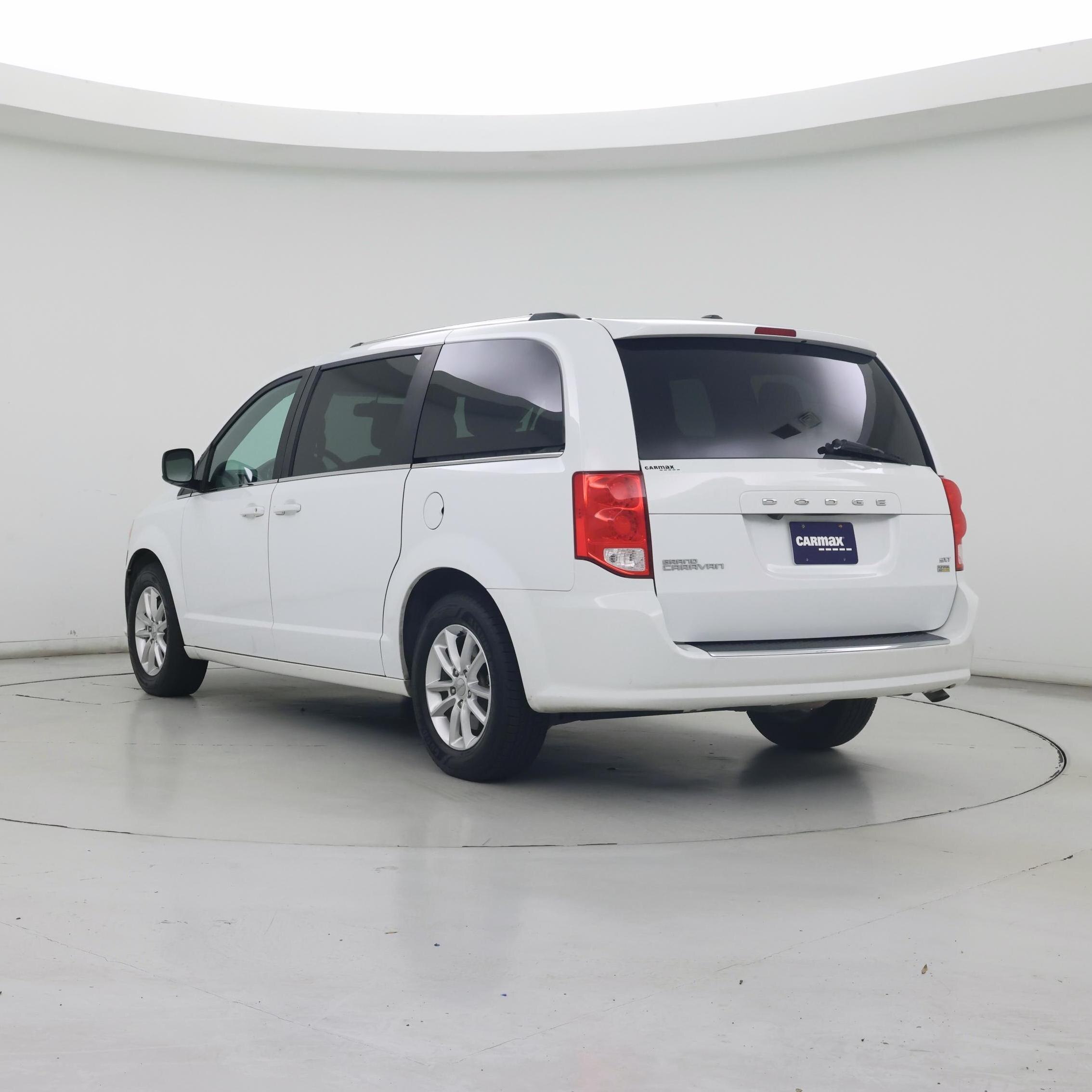 Thumbnail: 2018 Dodge Grand Caravan - 2