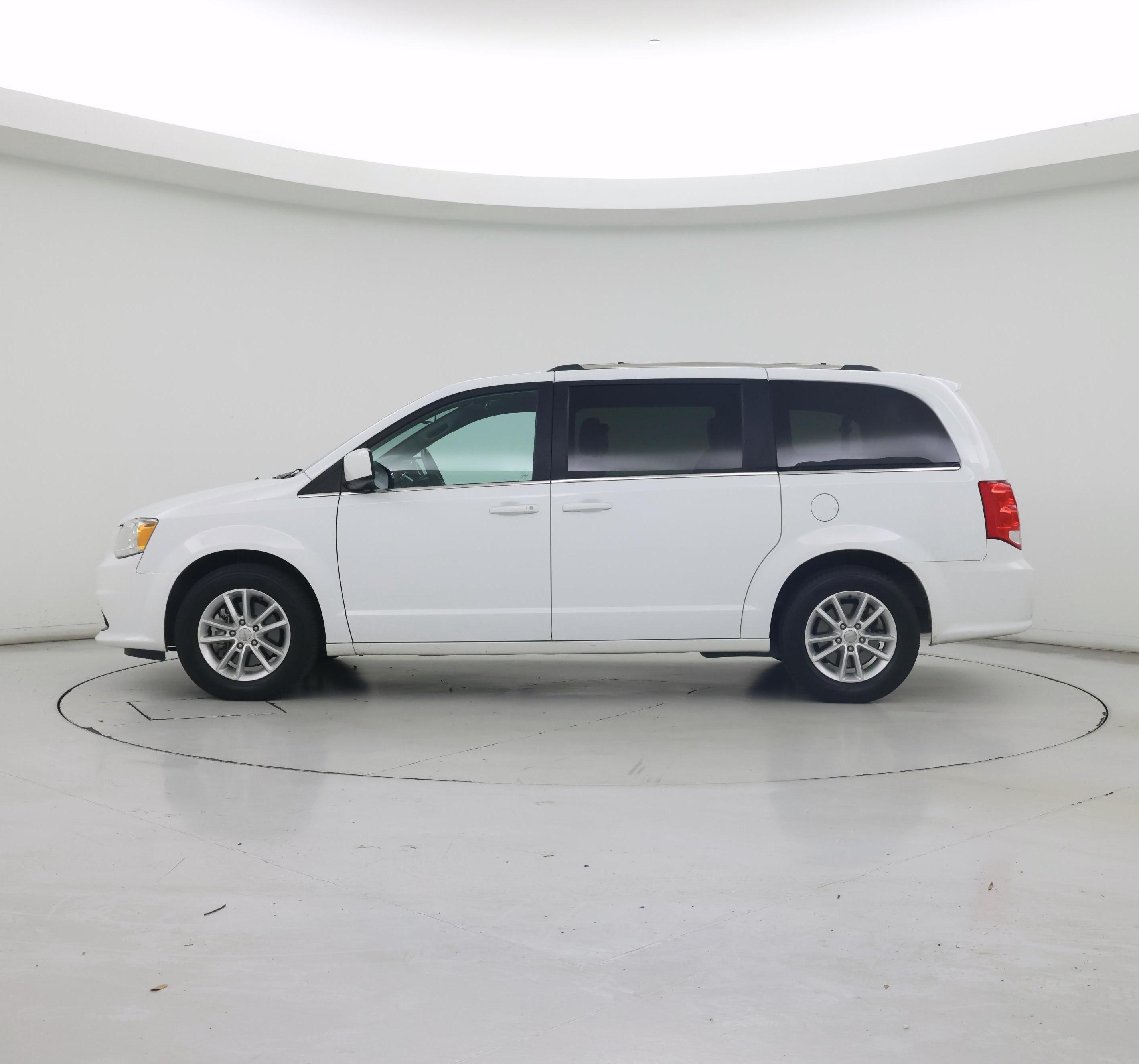 Thumbnail: 2018 Dodge Grand Caravan - 3