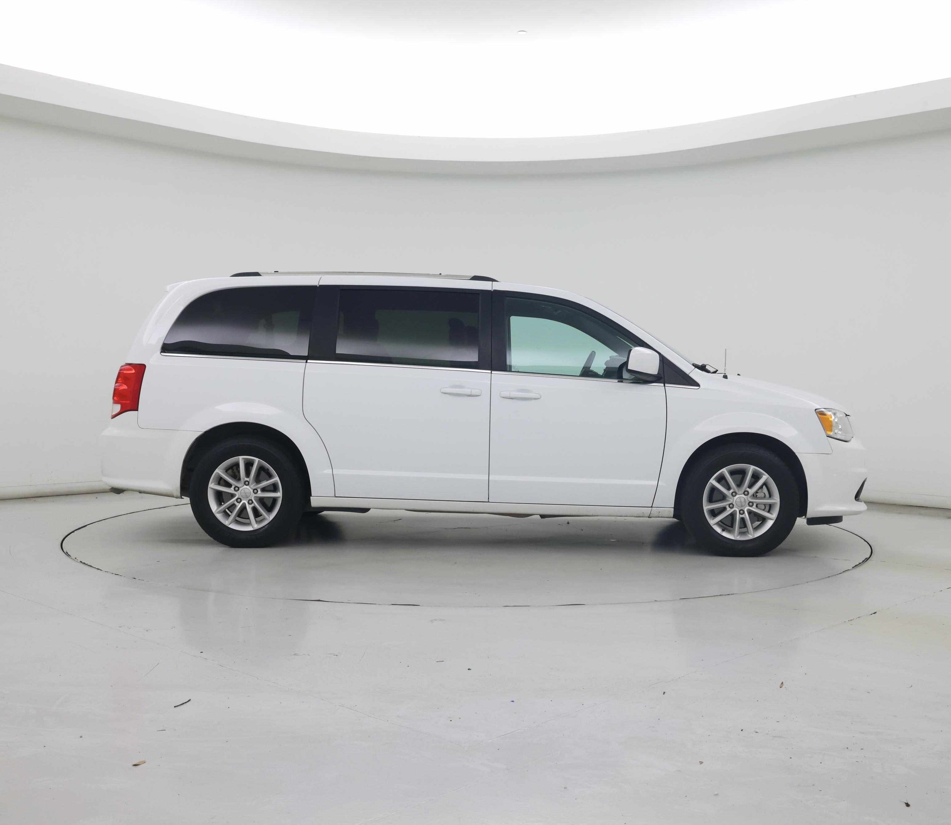 Thumbnail: 2018 Dodge Grand Caravan - 7