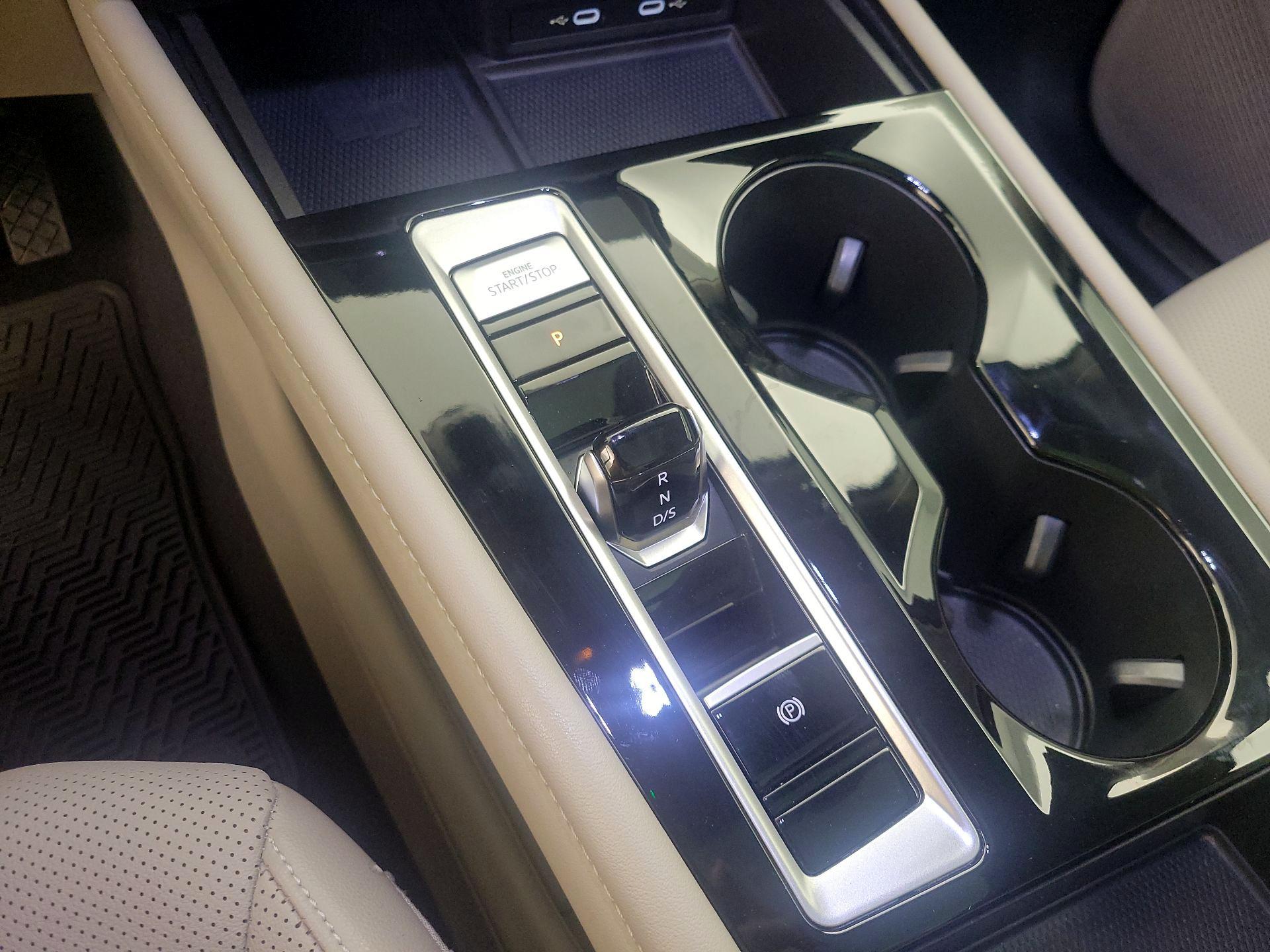 Thumbnail: 2024 Volkswagen Atlas - 17