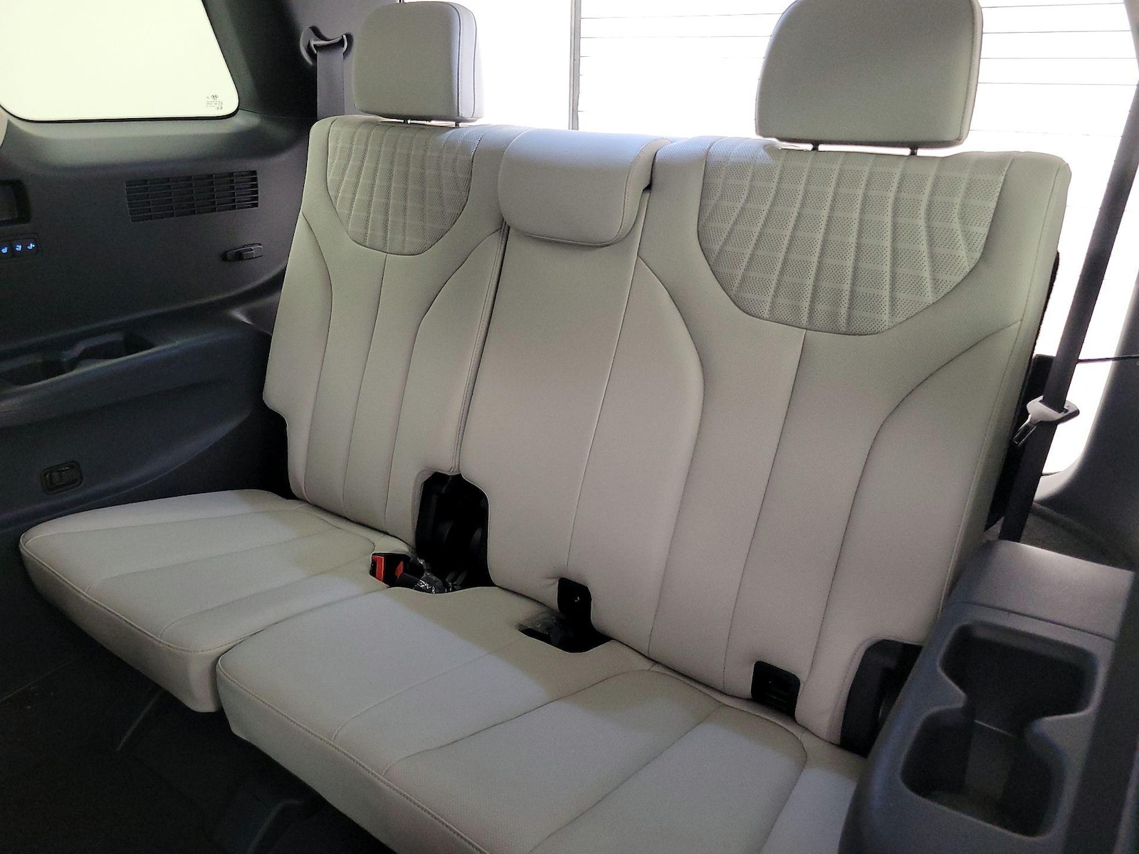 2024 Hyundai Palisade Limited - Photo 23