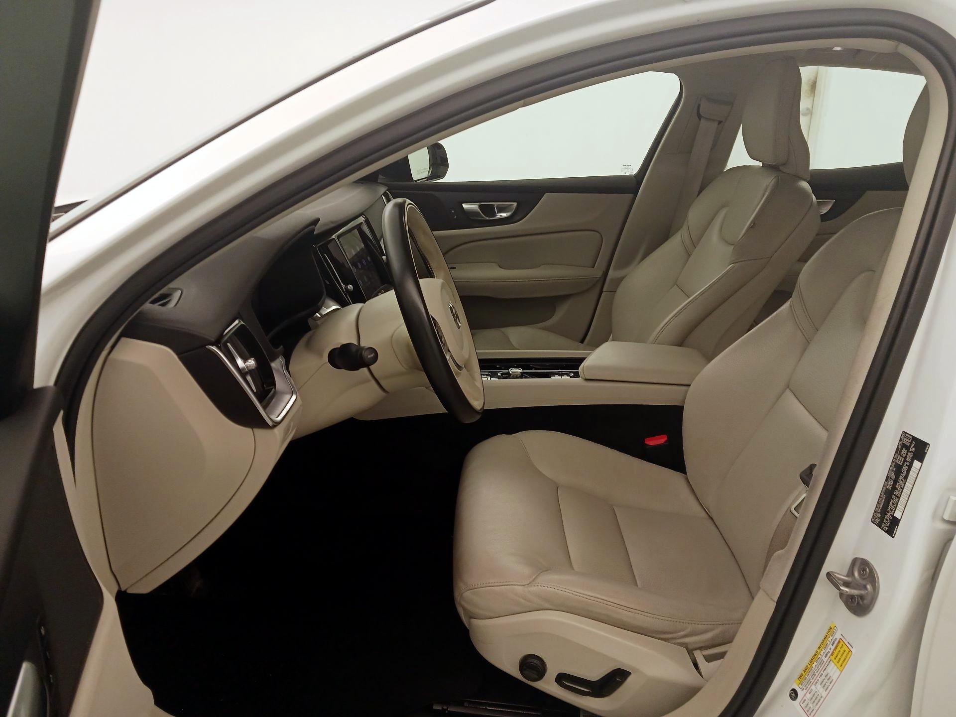 Thumbnail: 2024 Volvo S60 - 11