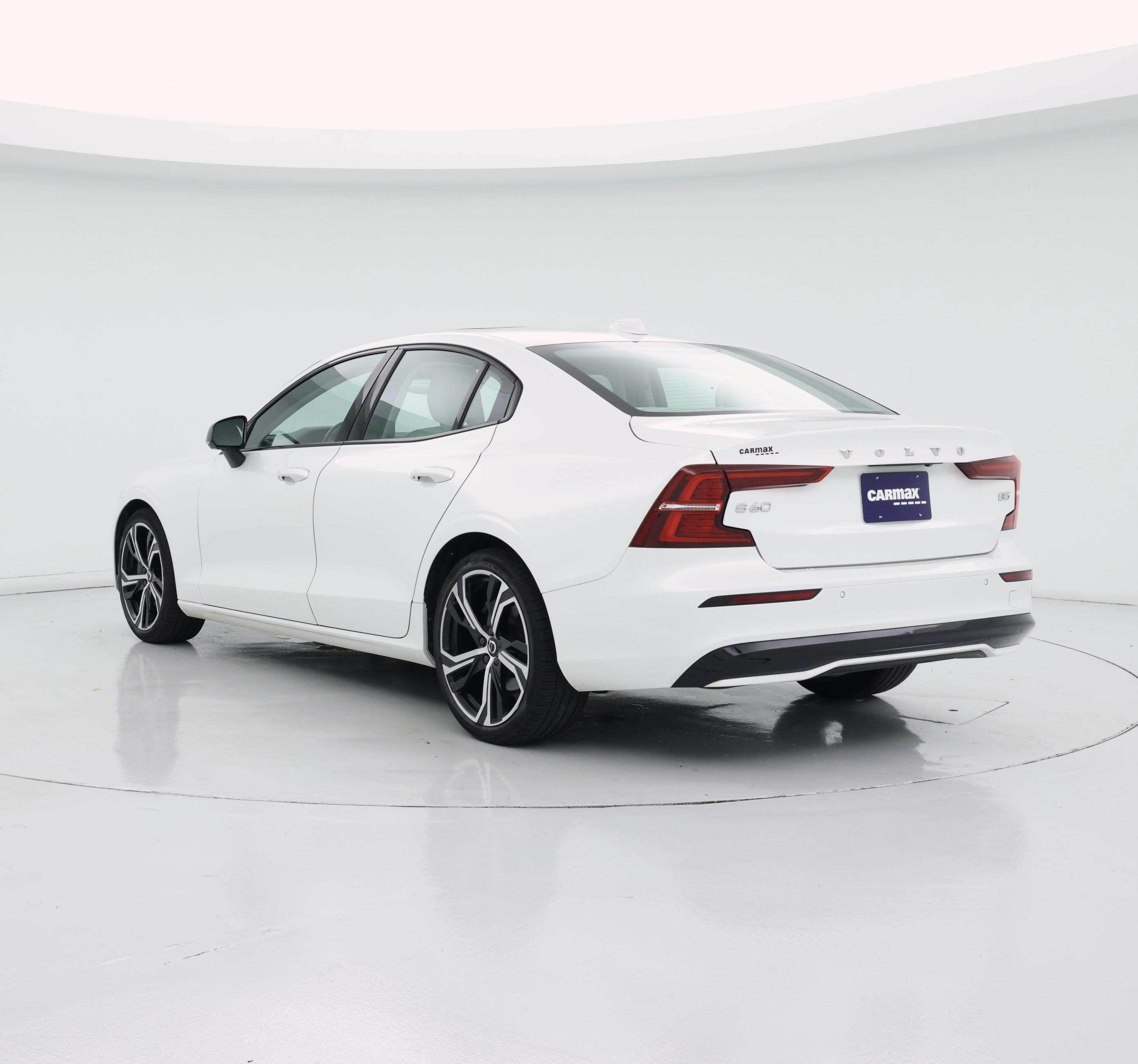 Thumbnail: 2024 Volvo S60 - 2
