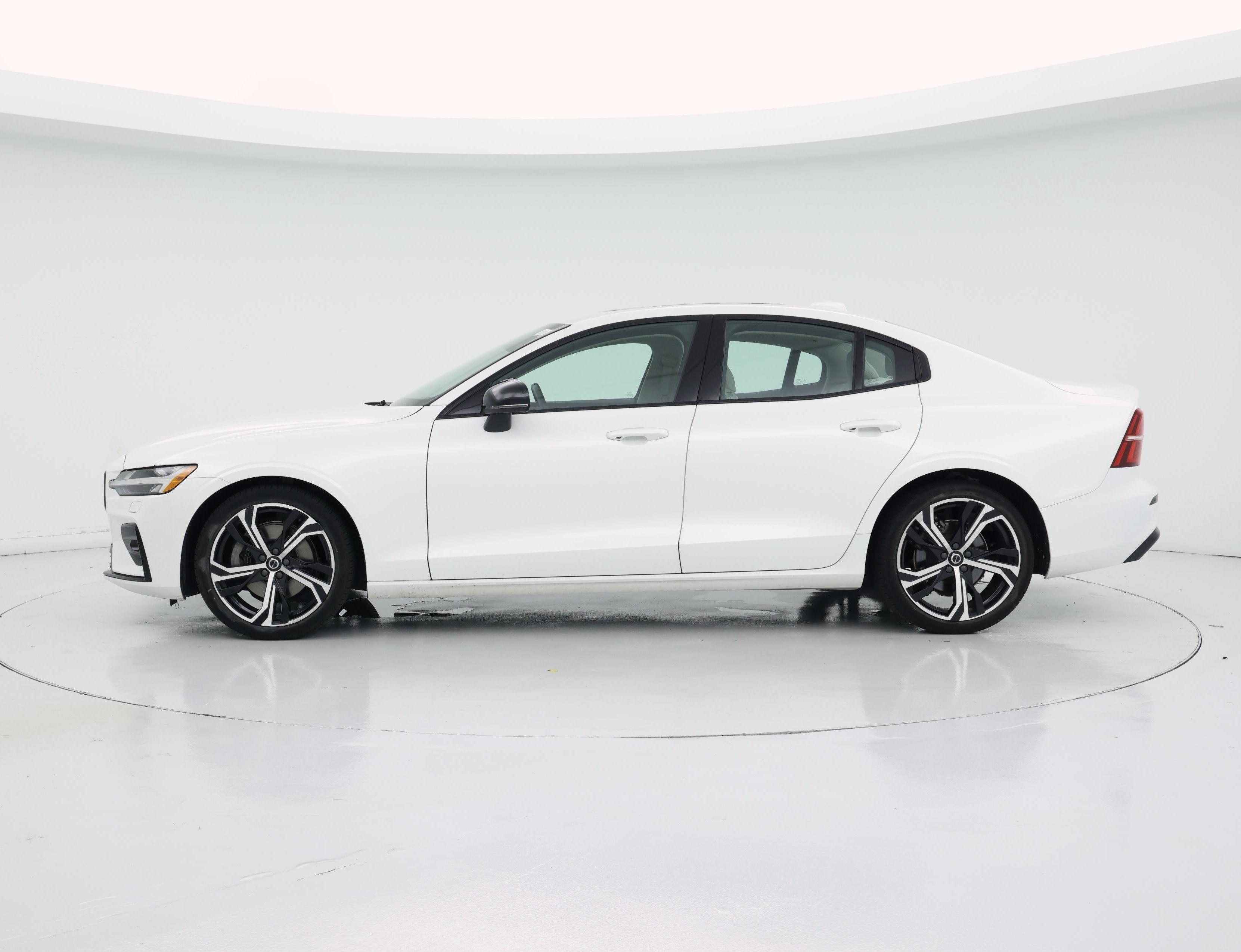 Thumbnail: 2024 Volvo S60 - 3