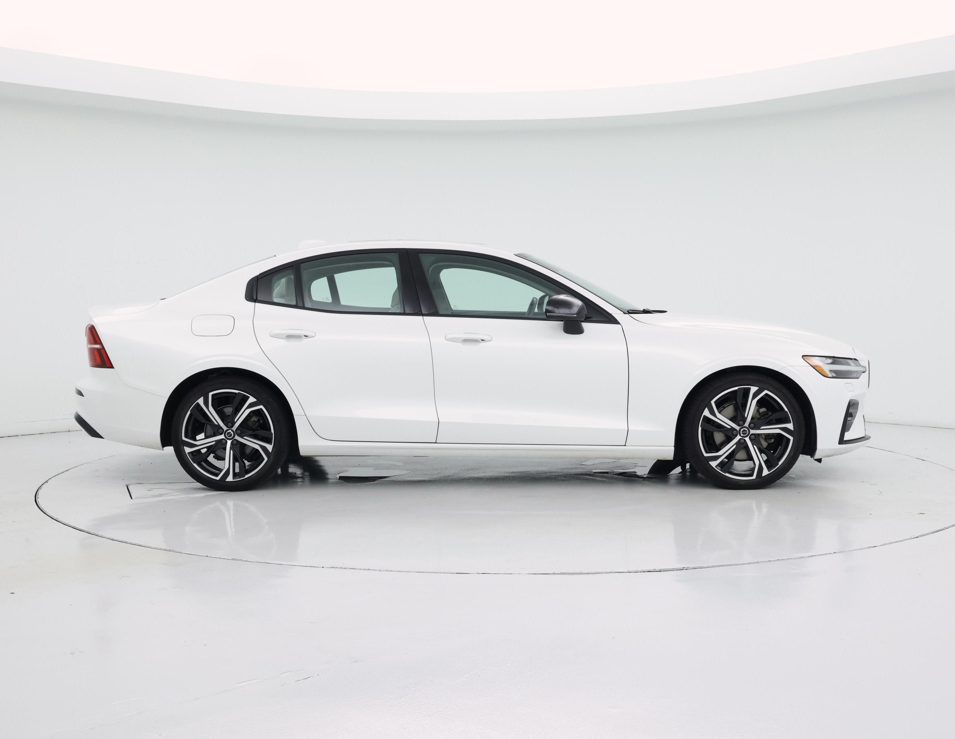 Thumbnail: 2024 Volvo S60 - 7