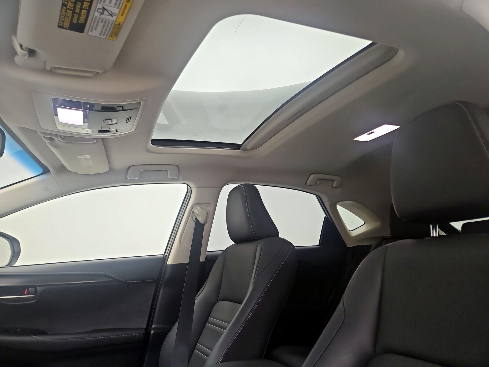 Sunroof(s) & Overhead Airbags