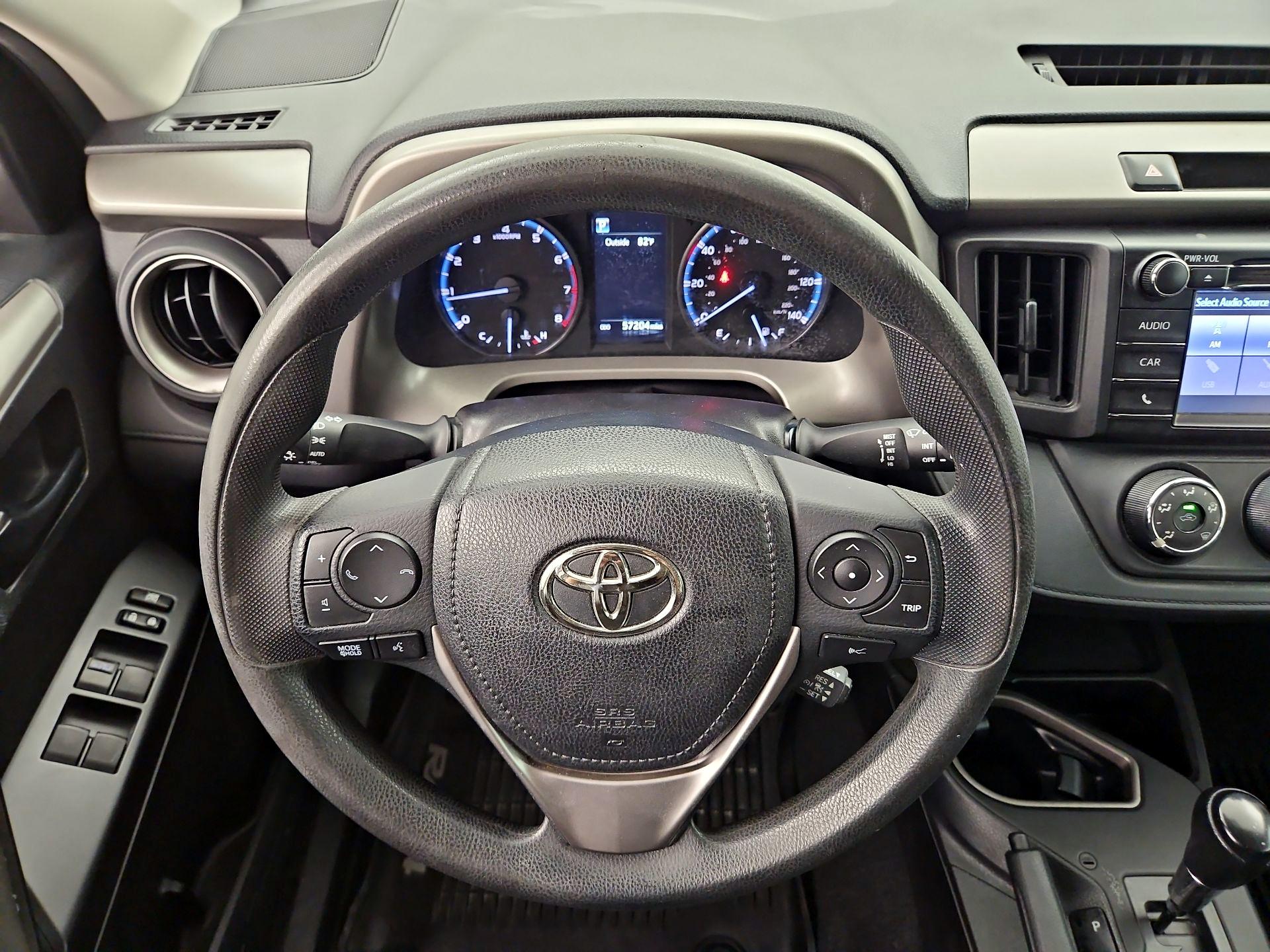 Thumbnail: 2018 Toyota RAV4 - 10