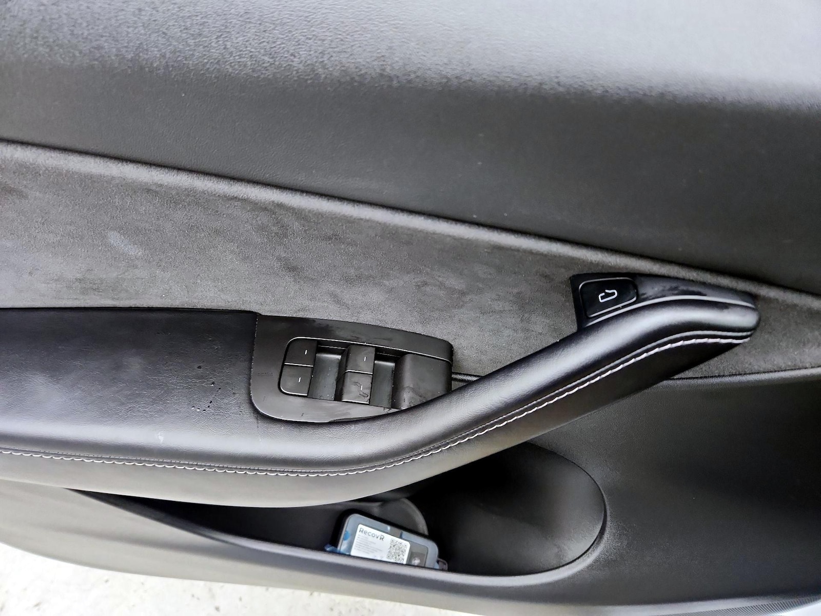 2021 Tesla Model Y Long Range - Photo 13