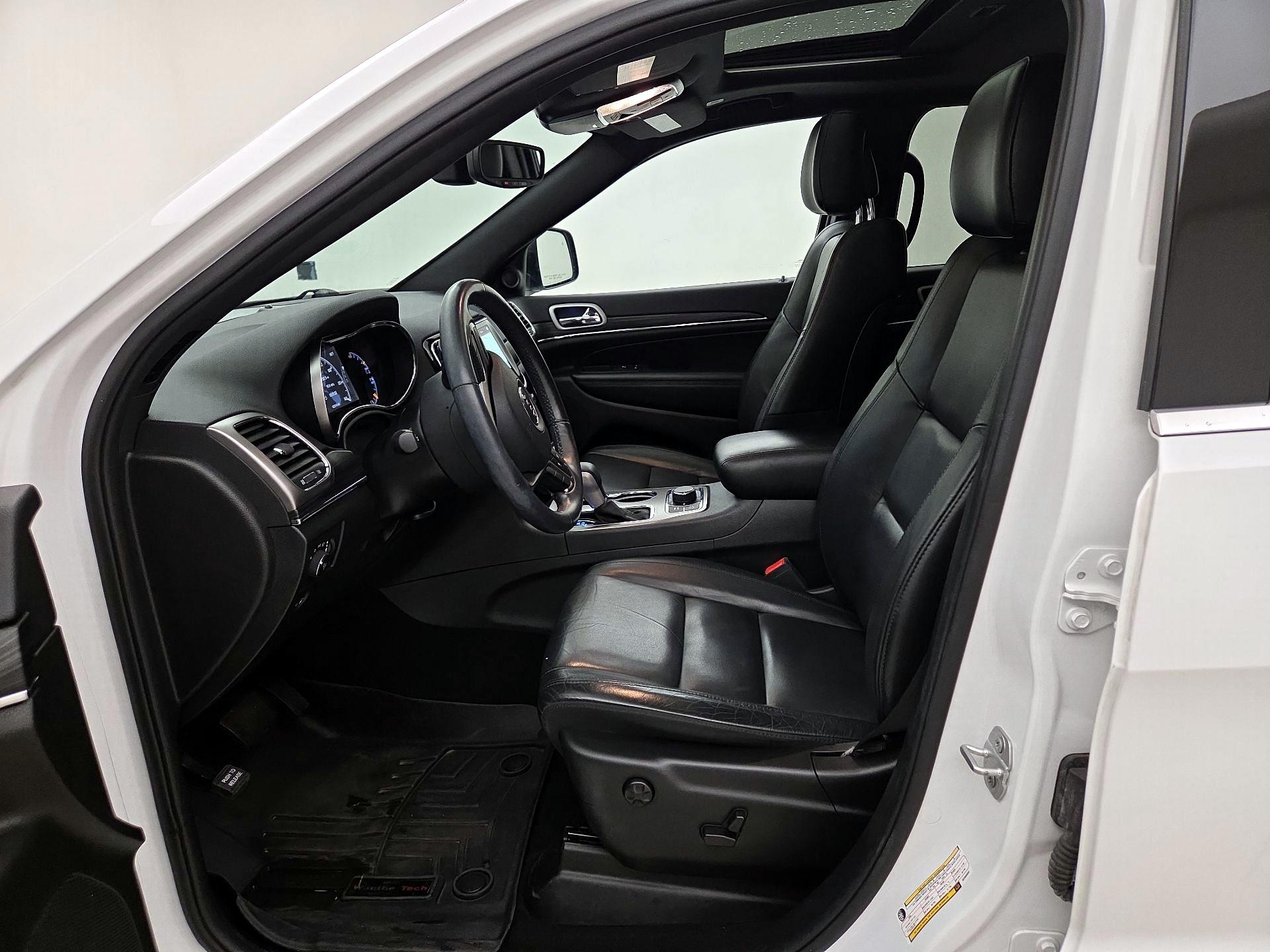 Thumbnail: 2019 Jeep Grand Cherokee - 11