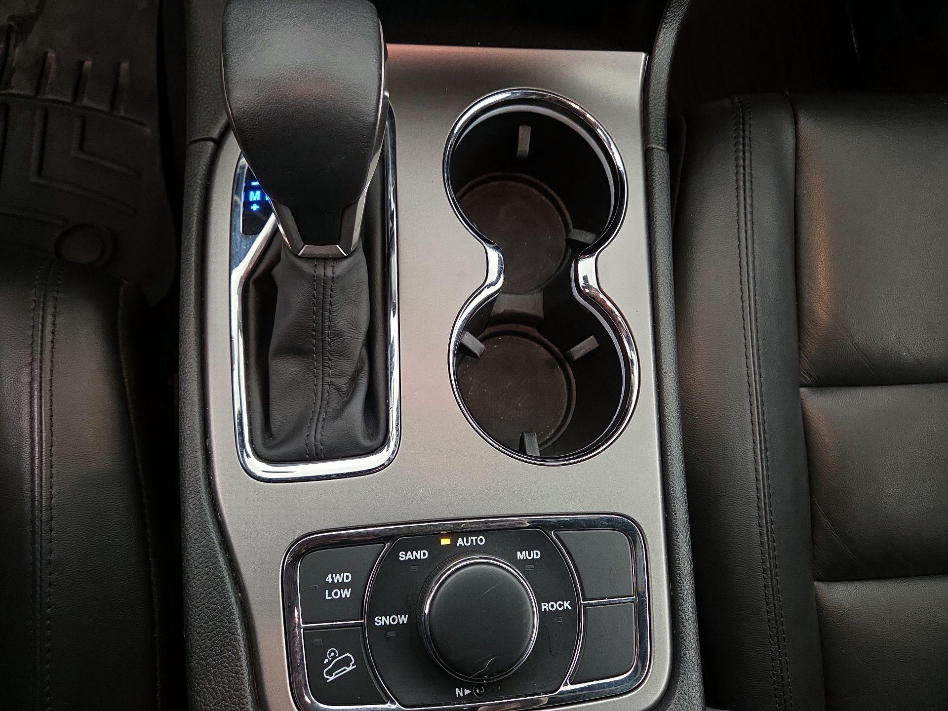 Thumbnail: 2019 Jeep Grand Cherokee - 18