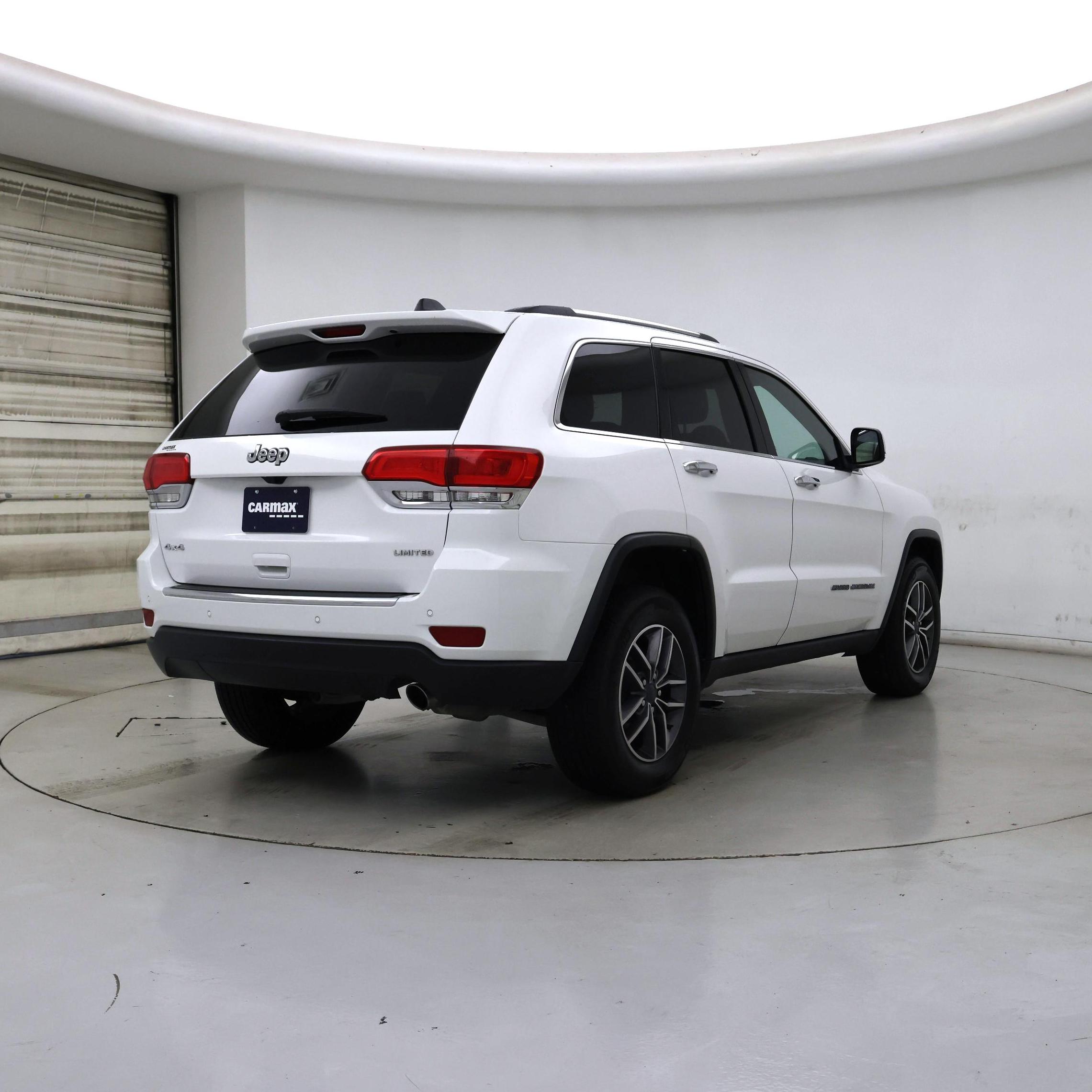 Thumbnail: 2019 Jeep Grand Cherokee - 8