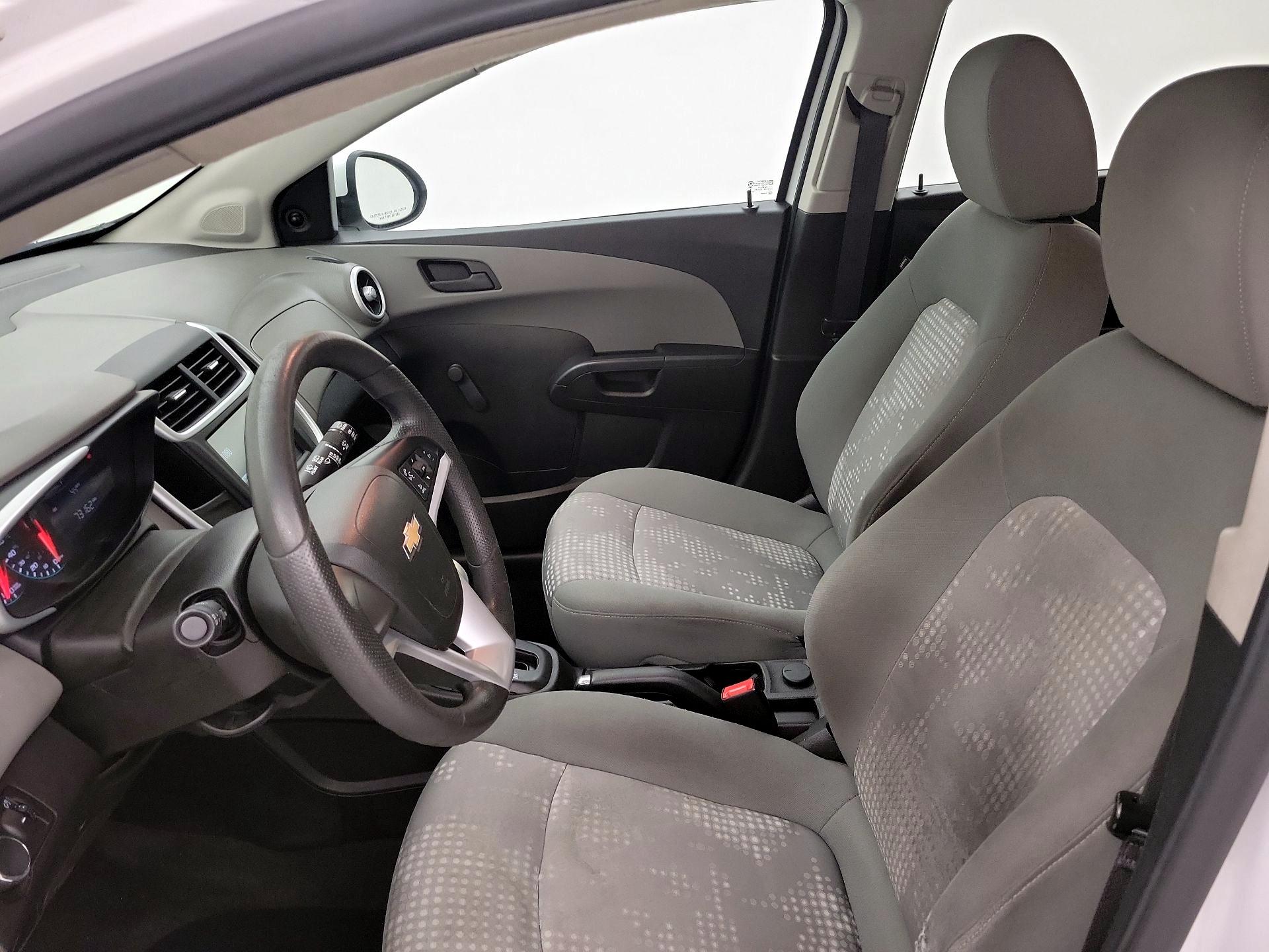 Thumbnail: 2017 Chevrolet Sonic - 11