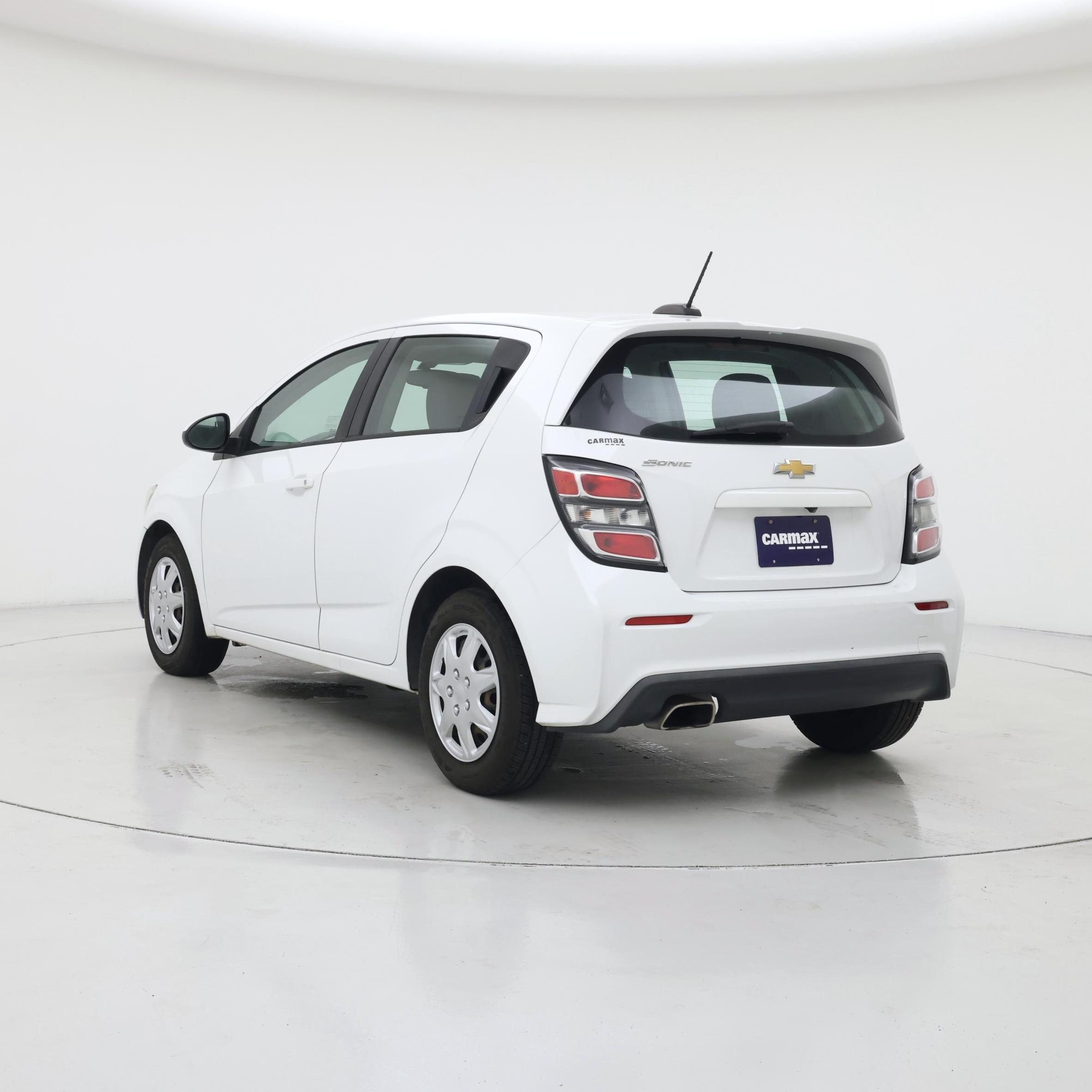 Thumbnail: 2017 Chevrolet Sonic - 2