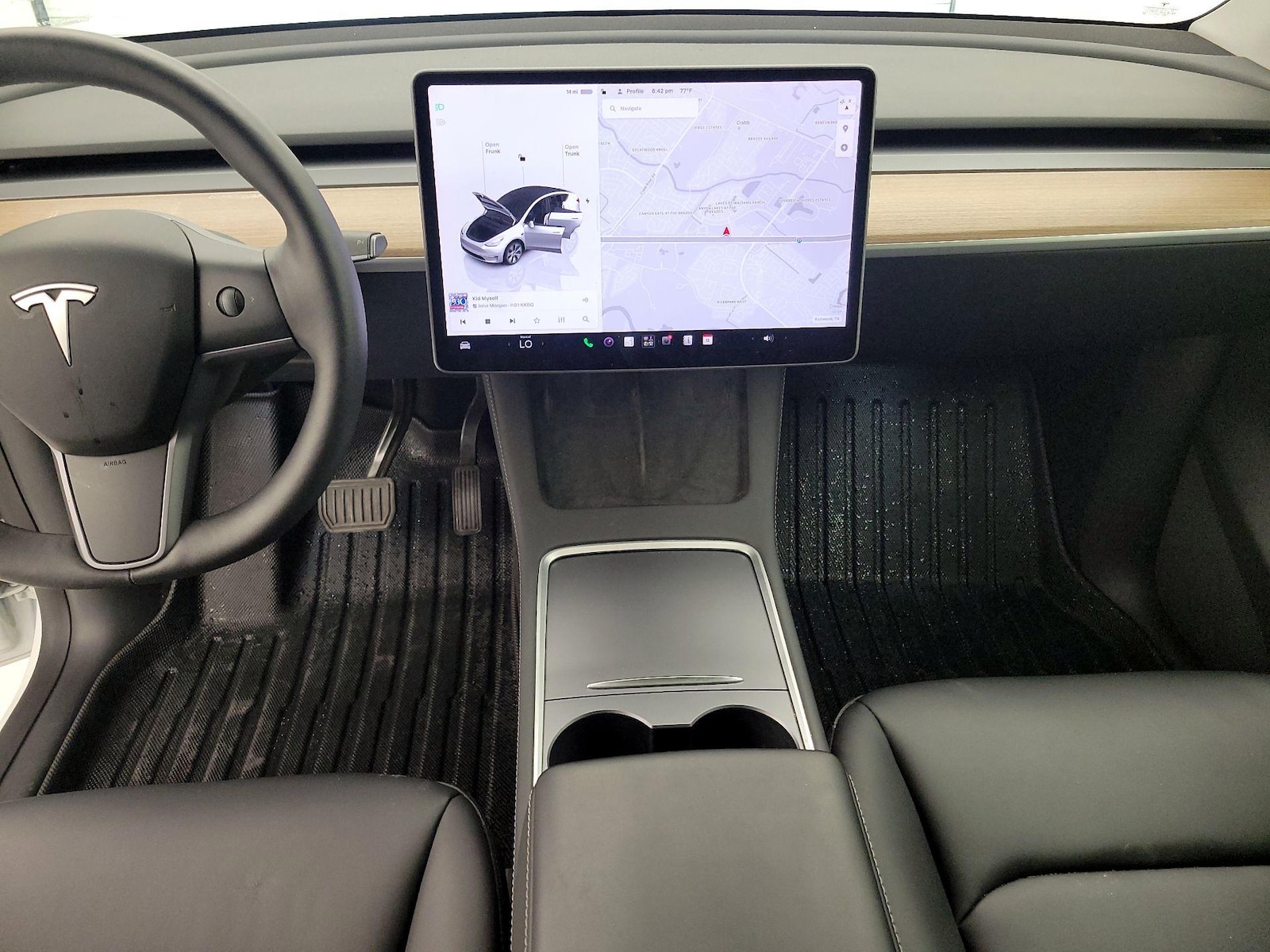 2023 Tesla Model Y Long Range - Photo 10