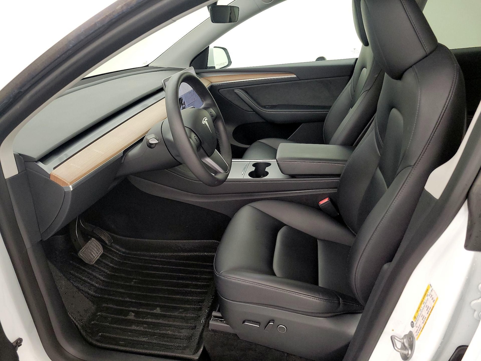 2023 Tesla Model Y Long Range - Photo 12