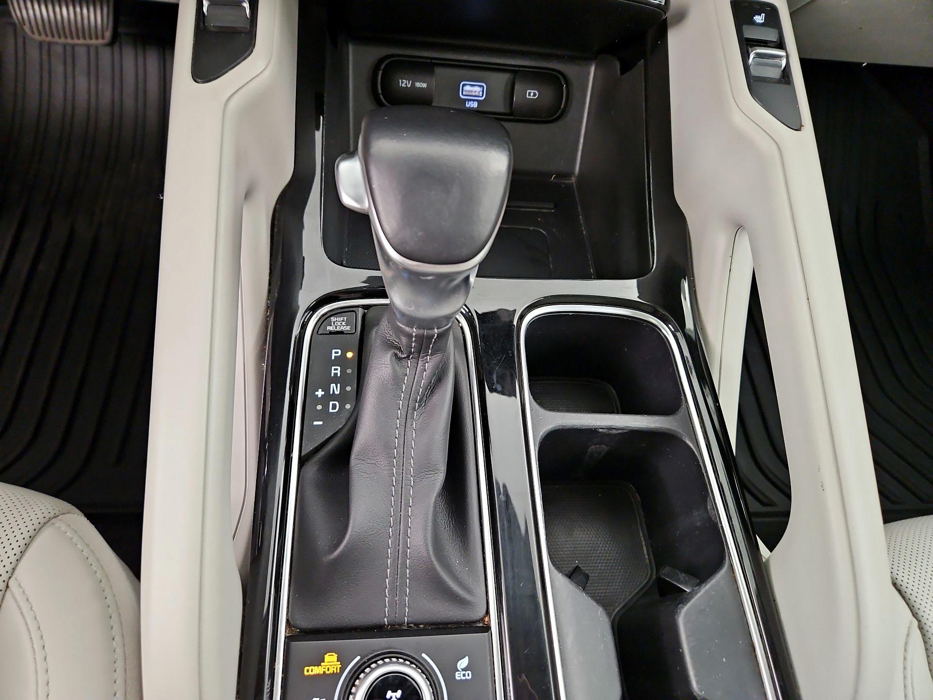 Thumbnail: 2022 Kia Telluride - 18
