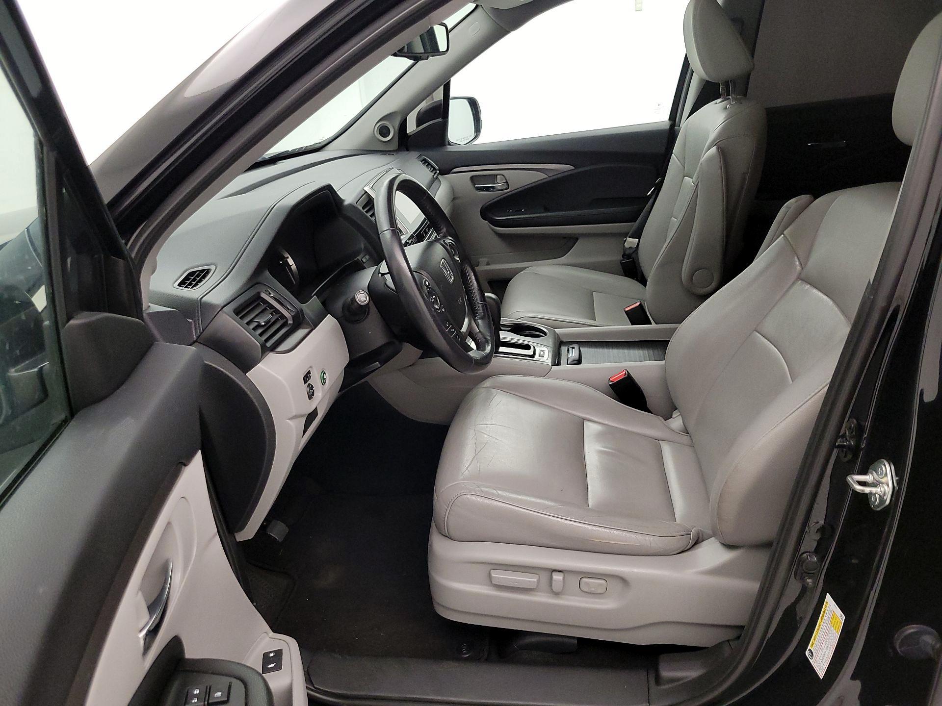 Thumbnail: 2018 Honda Pilot - 11
