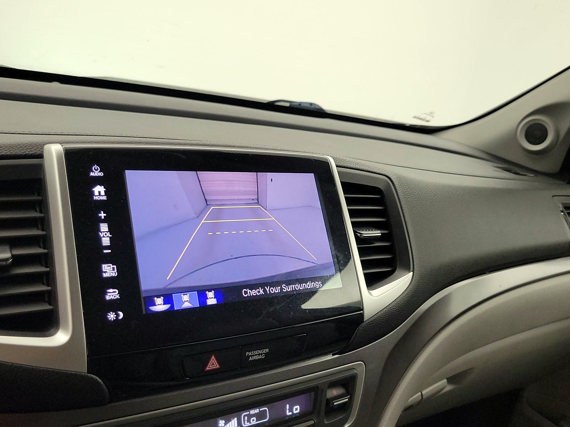 Thumbnail: 2018 Honda Pilot - 14