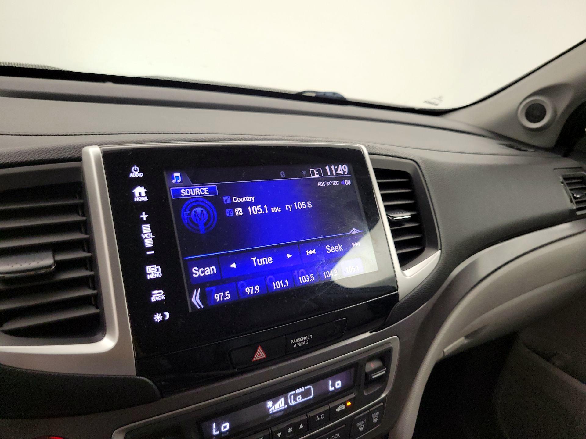 Thumbnail: 2018 Honda Pilot - 15