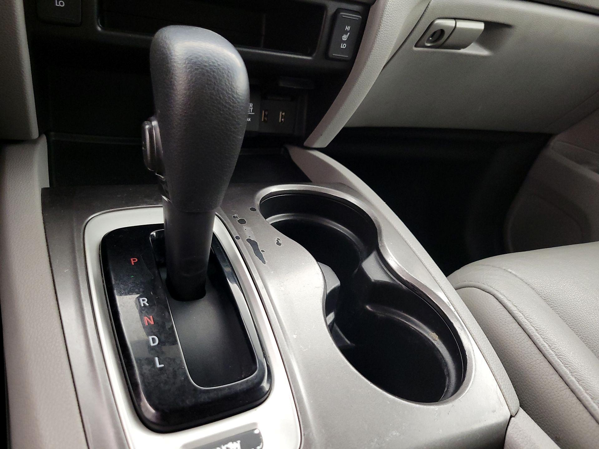 Thumbnail: 2018 Honda Pilot - 17