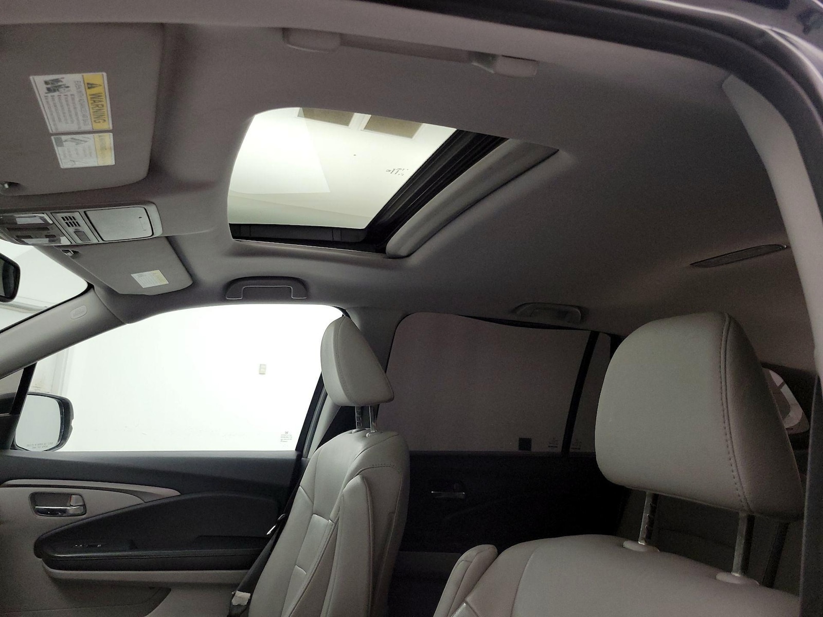 Sunroof(s) & Overhead Airbags