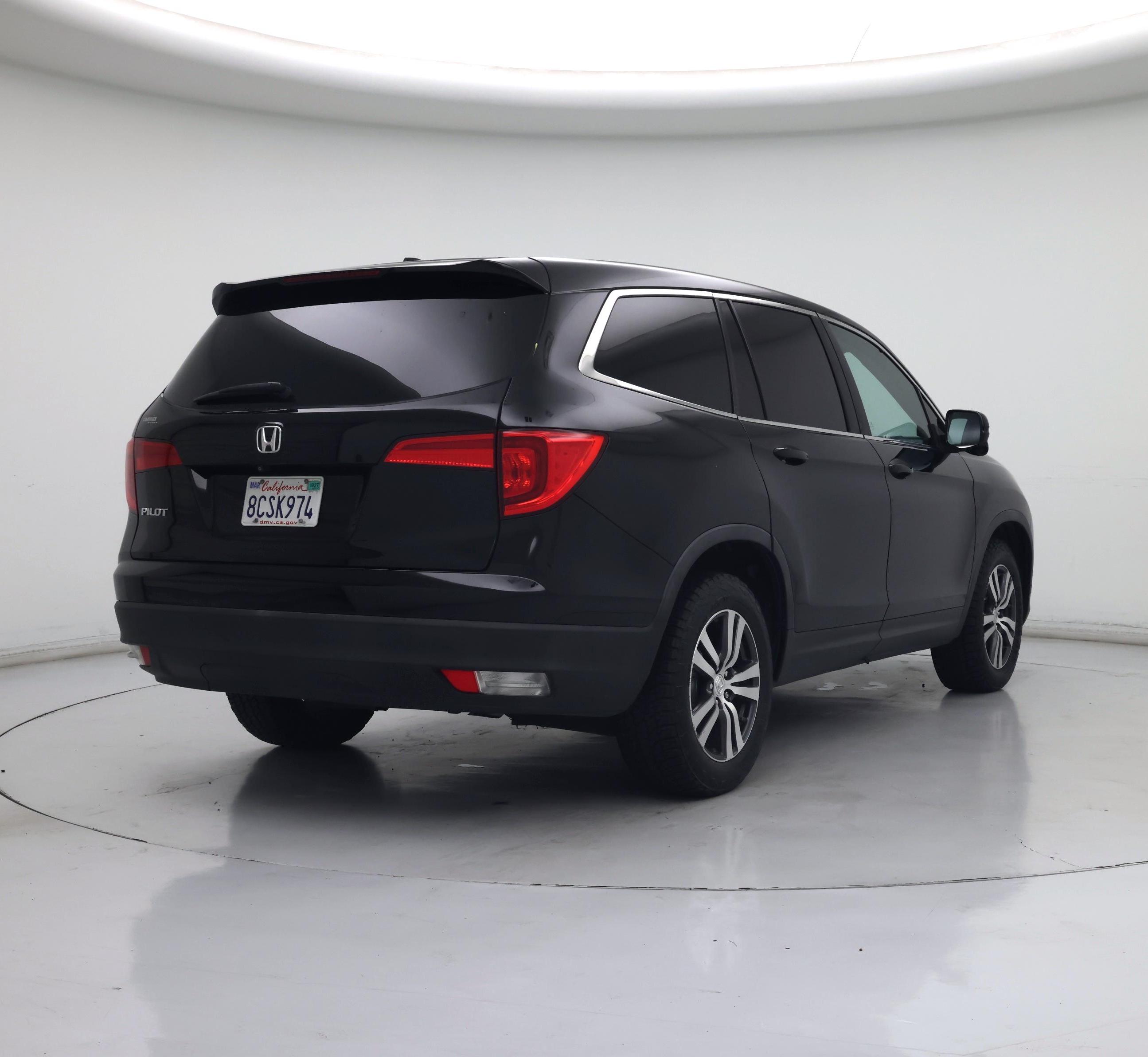 Thumbnail: 2018 Honda Pilot - 8