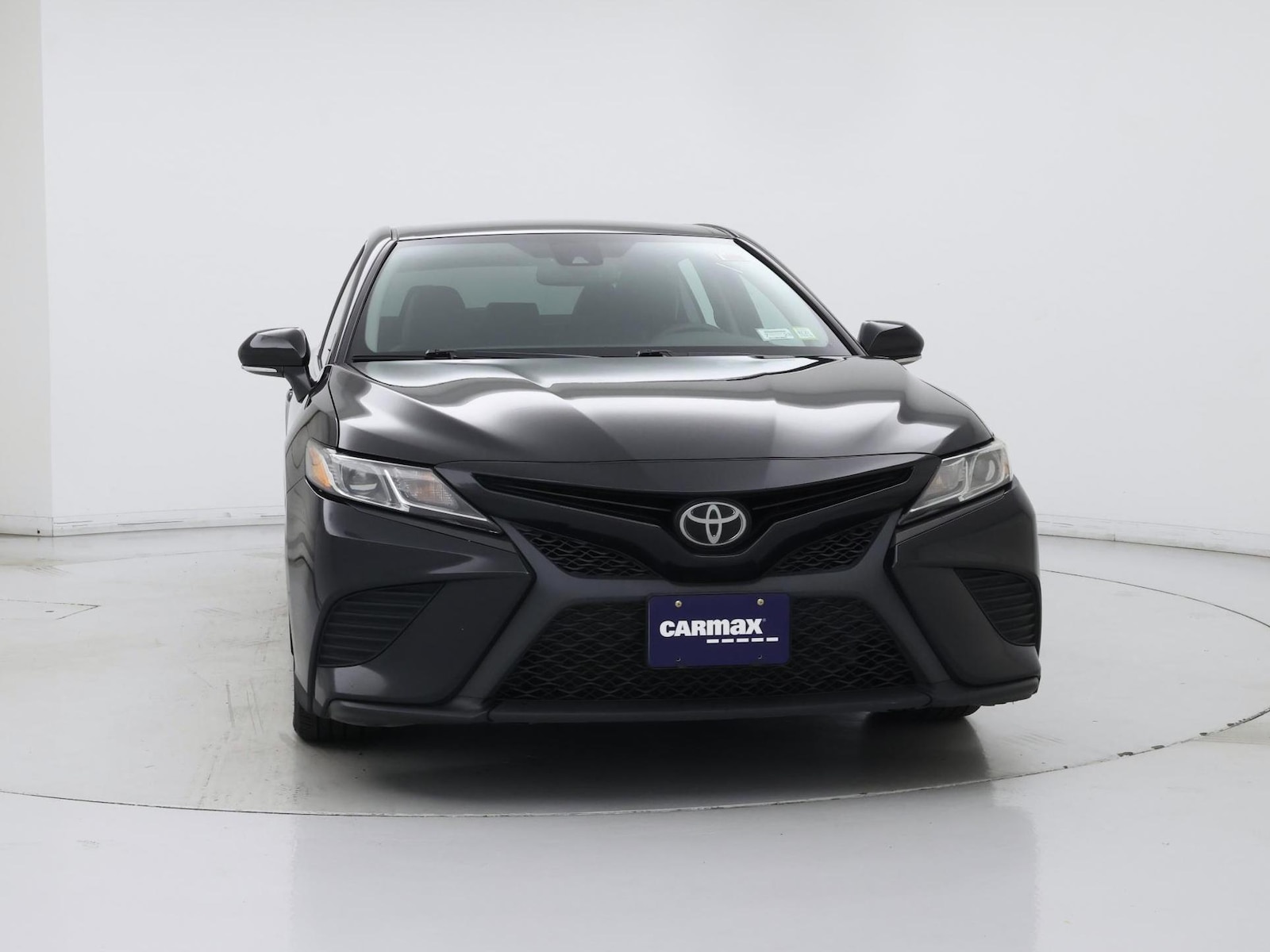 2020 Toyota Camry SE - Photo 6