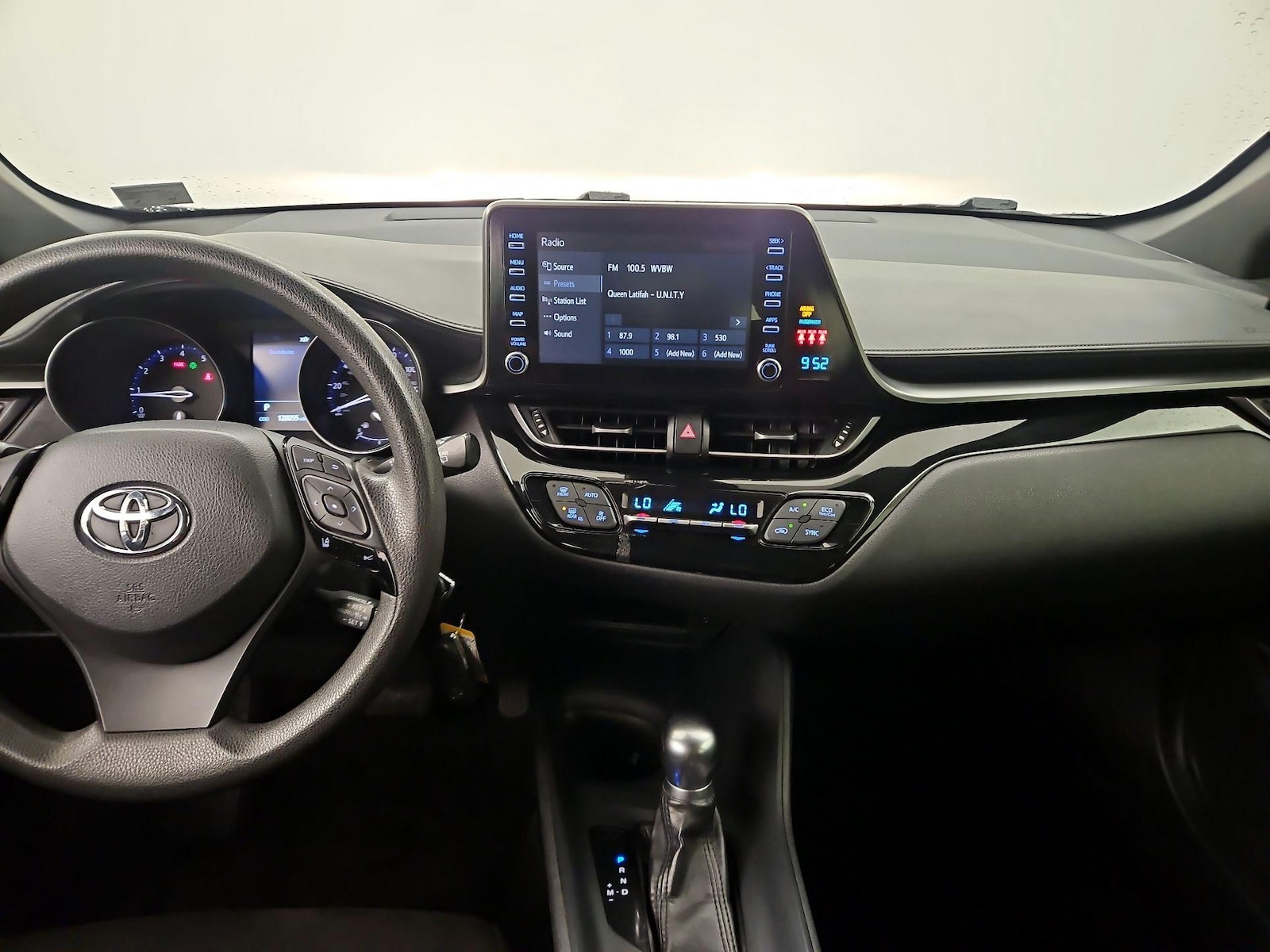 2019 Toyota C-HR LE - Photo 10