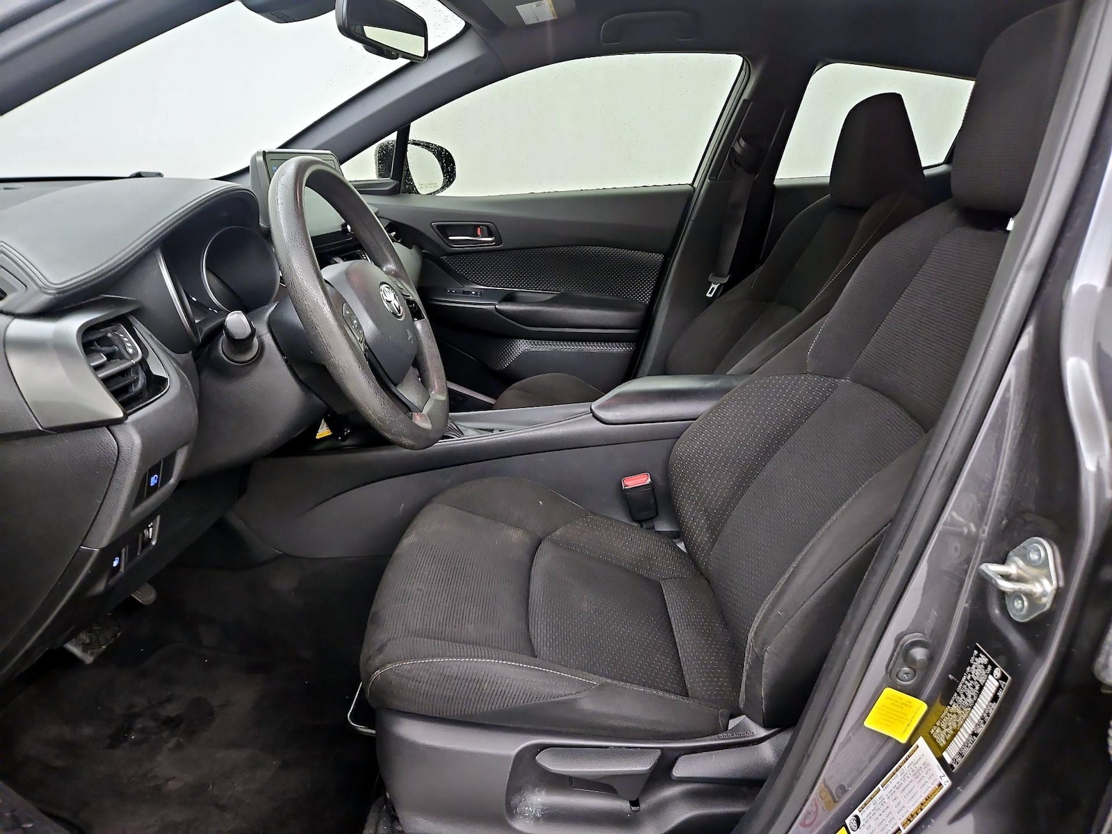 2019 Toyota C-HR LE - Photo 12