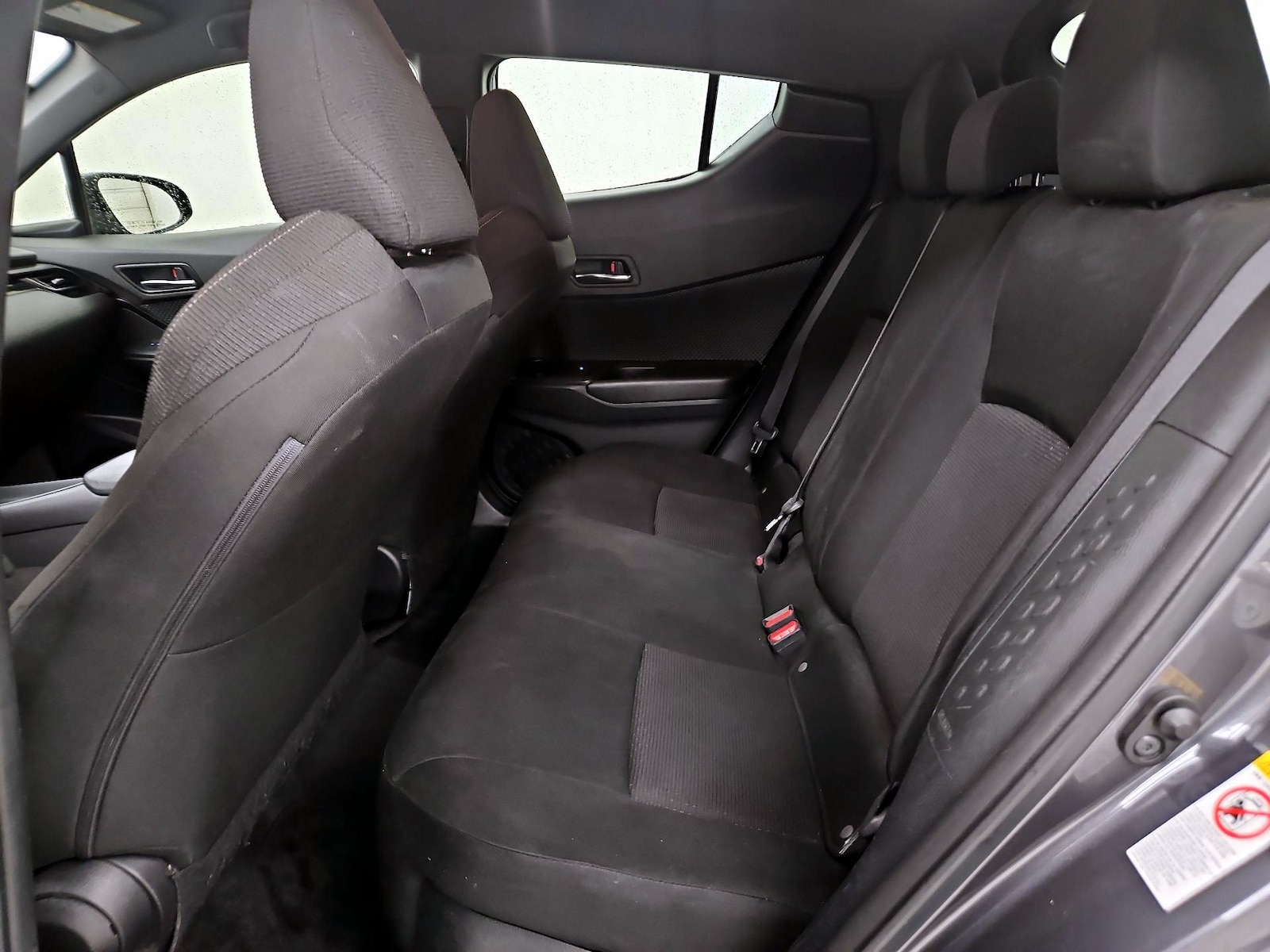 2019 Toyota C-HR LE - Photo 20