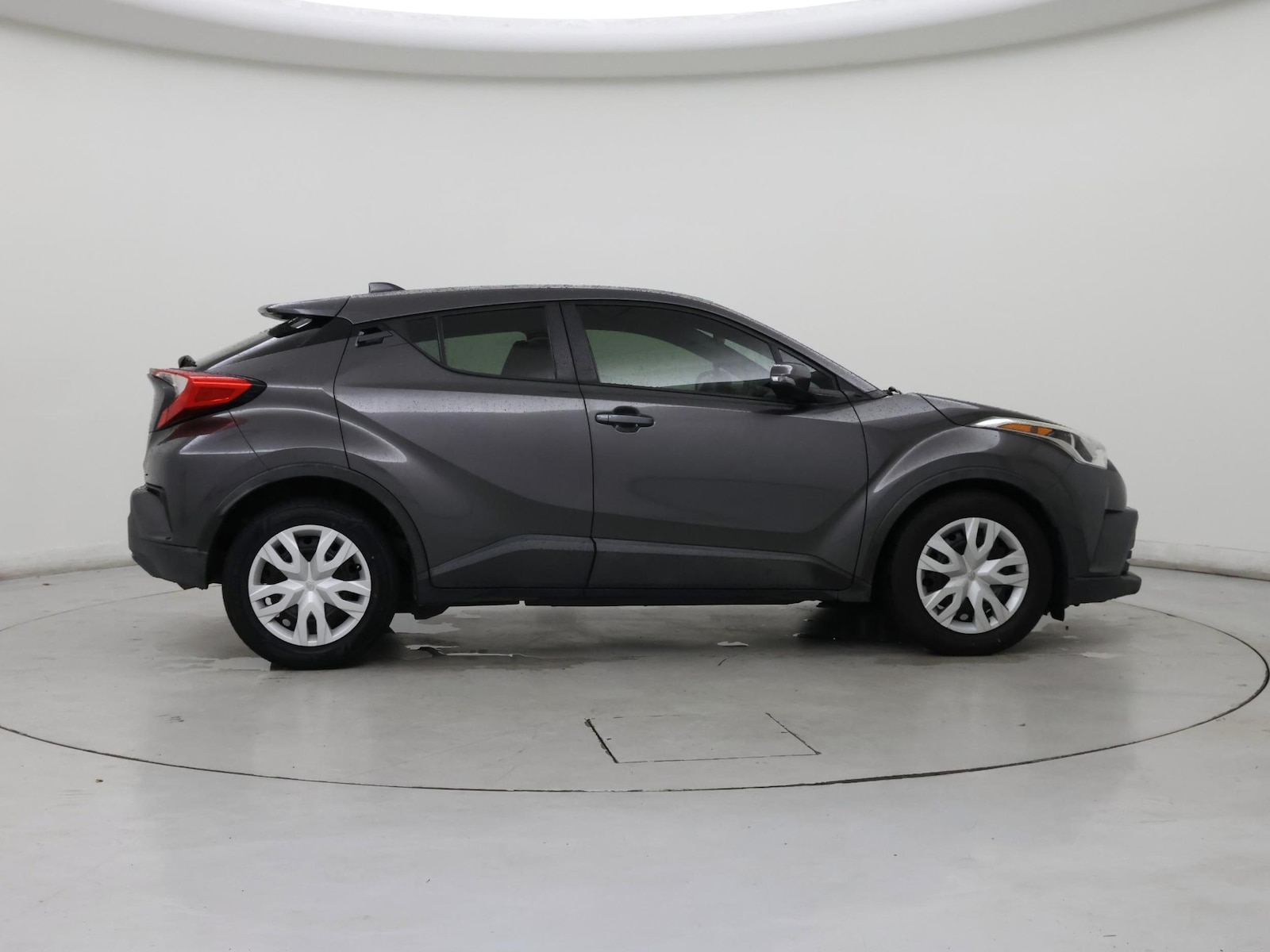 2019 Toyota C-HR LE - Photo 8