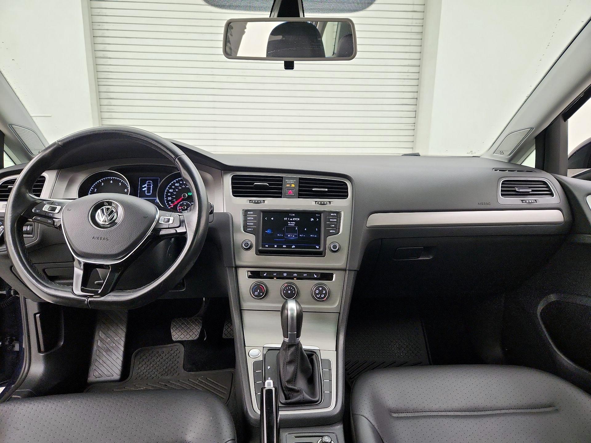 Thumbnail: 2017 Volkswagen Golf - 9
