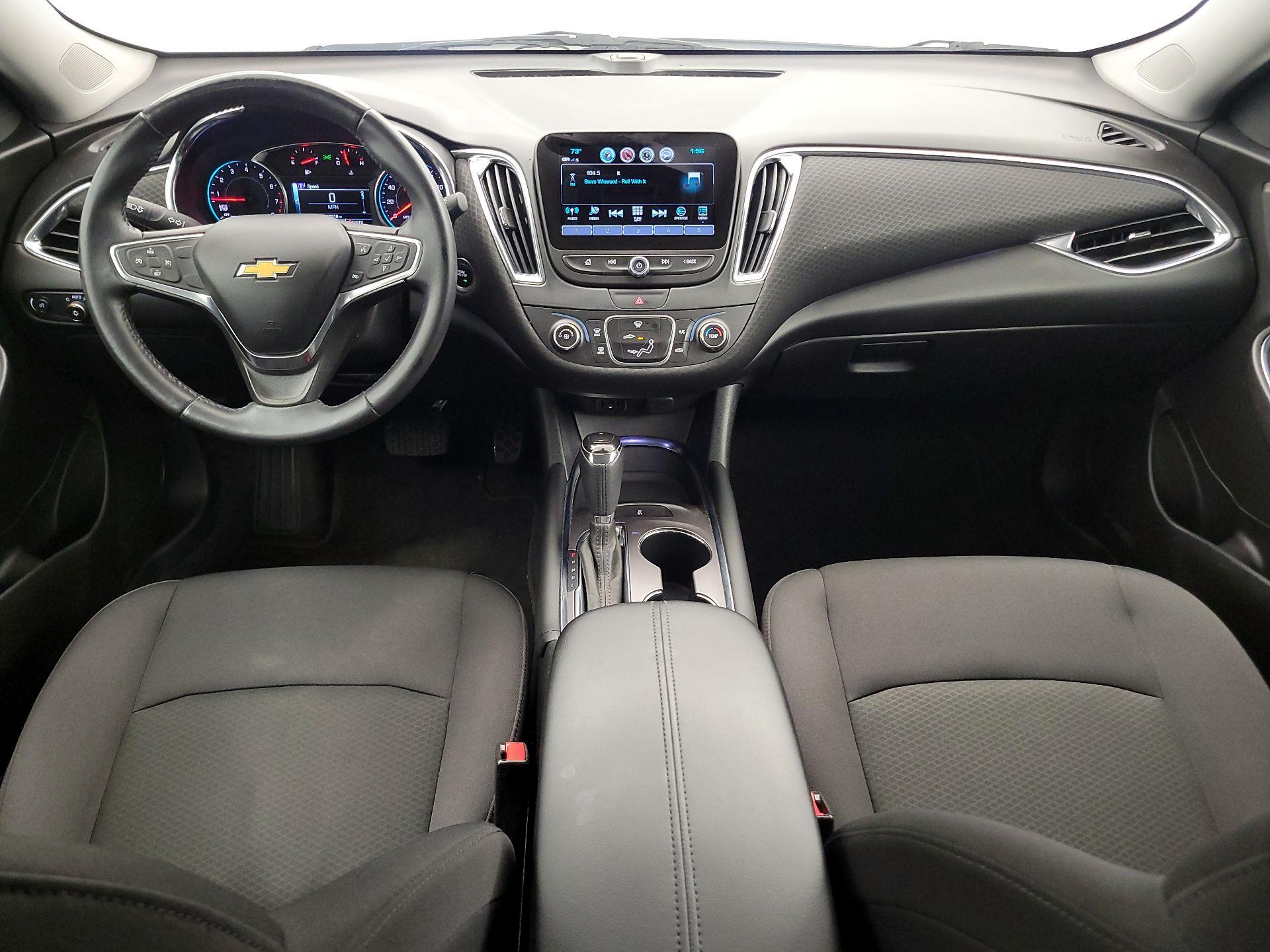 Thumbnail: 2017 Chevrolet Malibu - 9